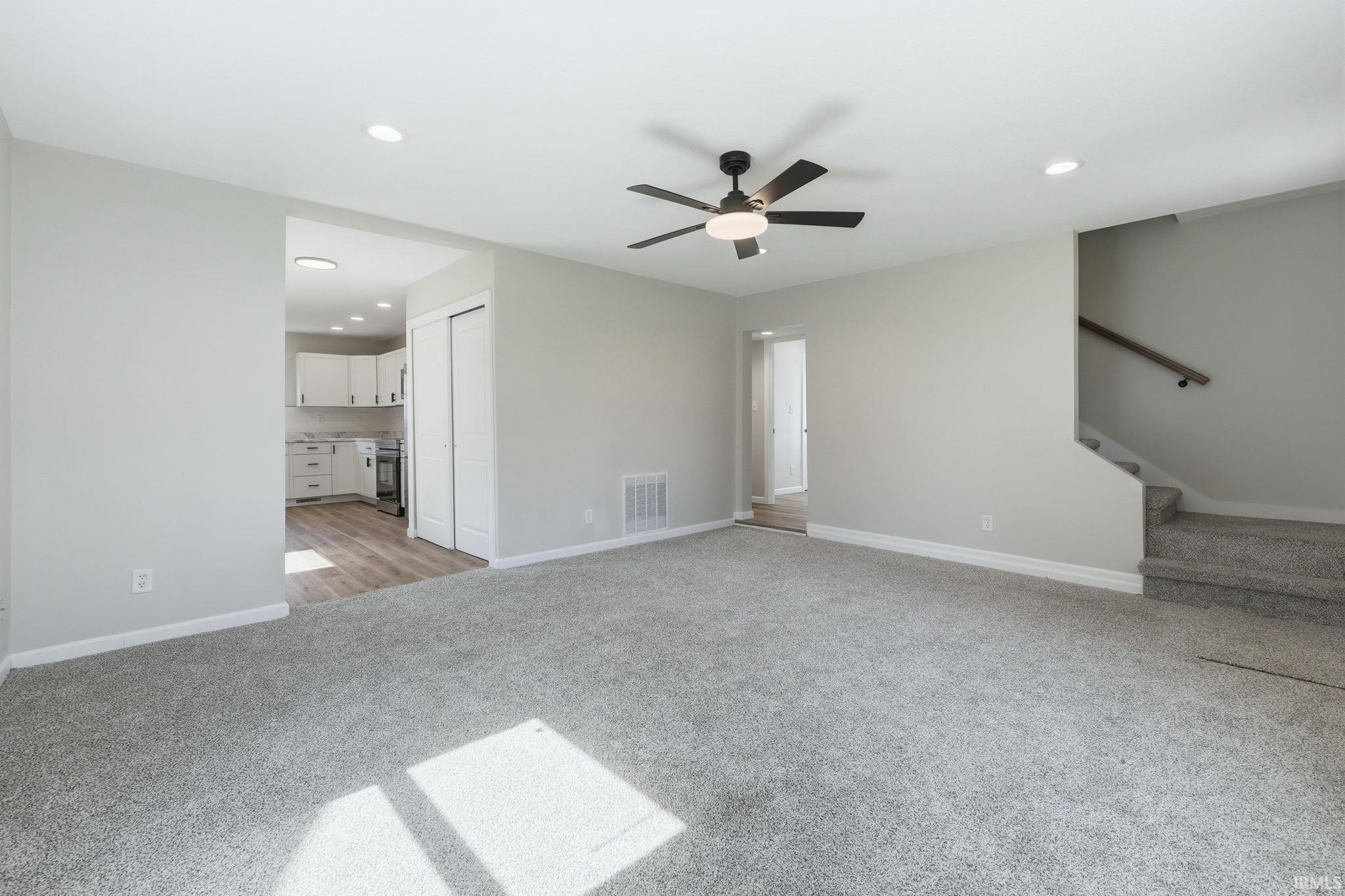 Photo 6 of 4018 S Park Drive