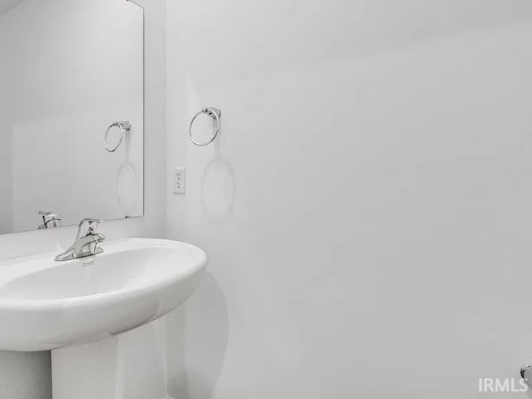 Photo 10 of 1401 Greencastle Drive