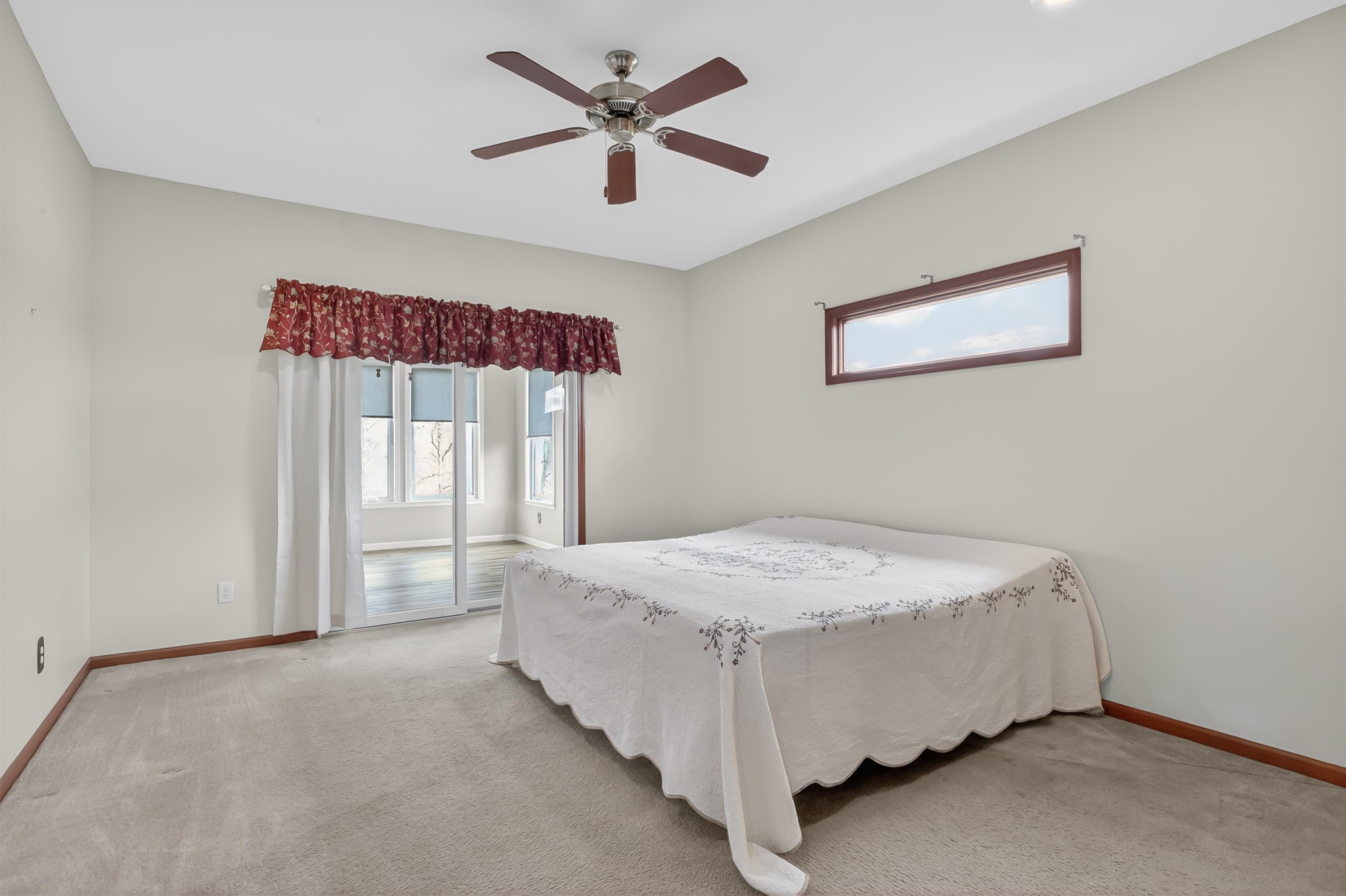 Photo 12 of 1880 E Ridge Valley Drive