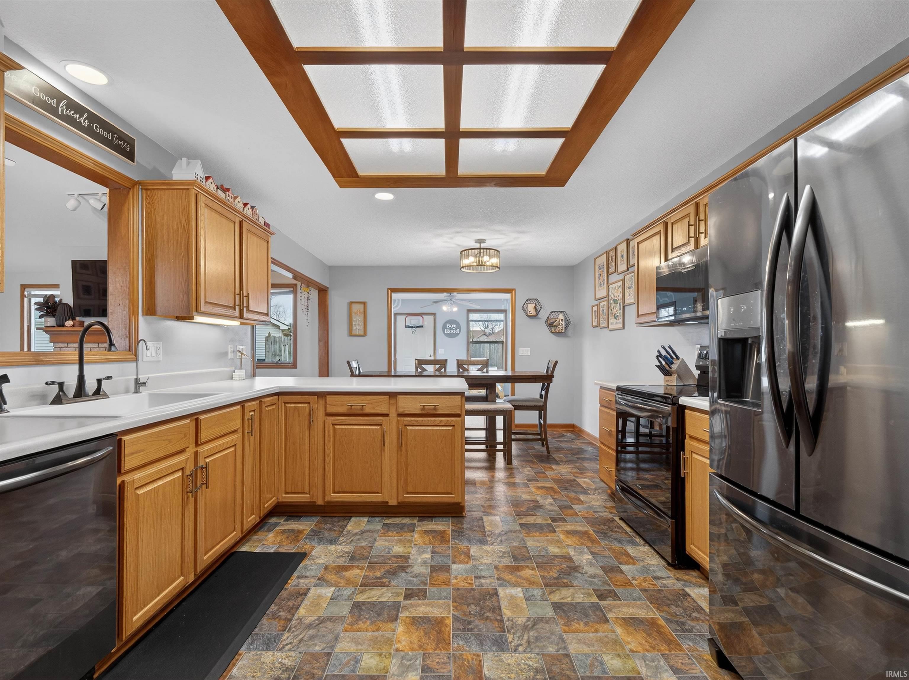 Photo 10 of 11203 Glenbarr Drive