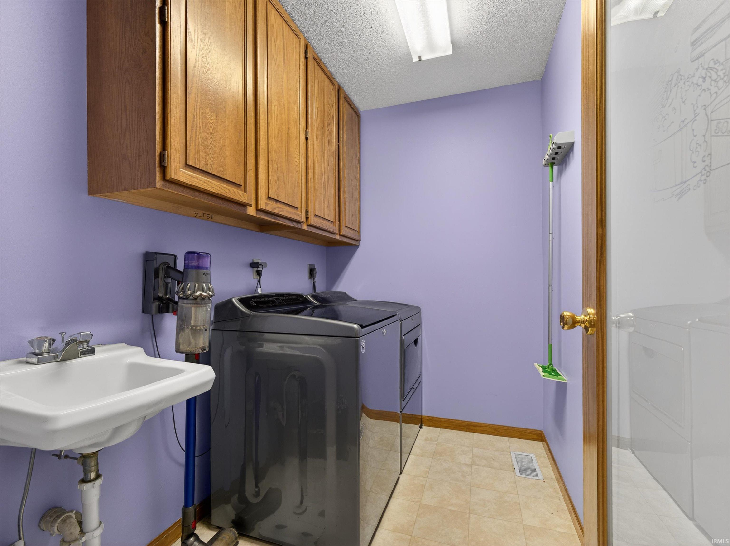 Photo 26 of 11203 Glenbarr Drive