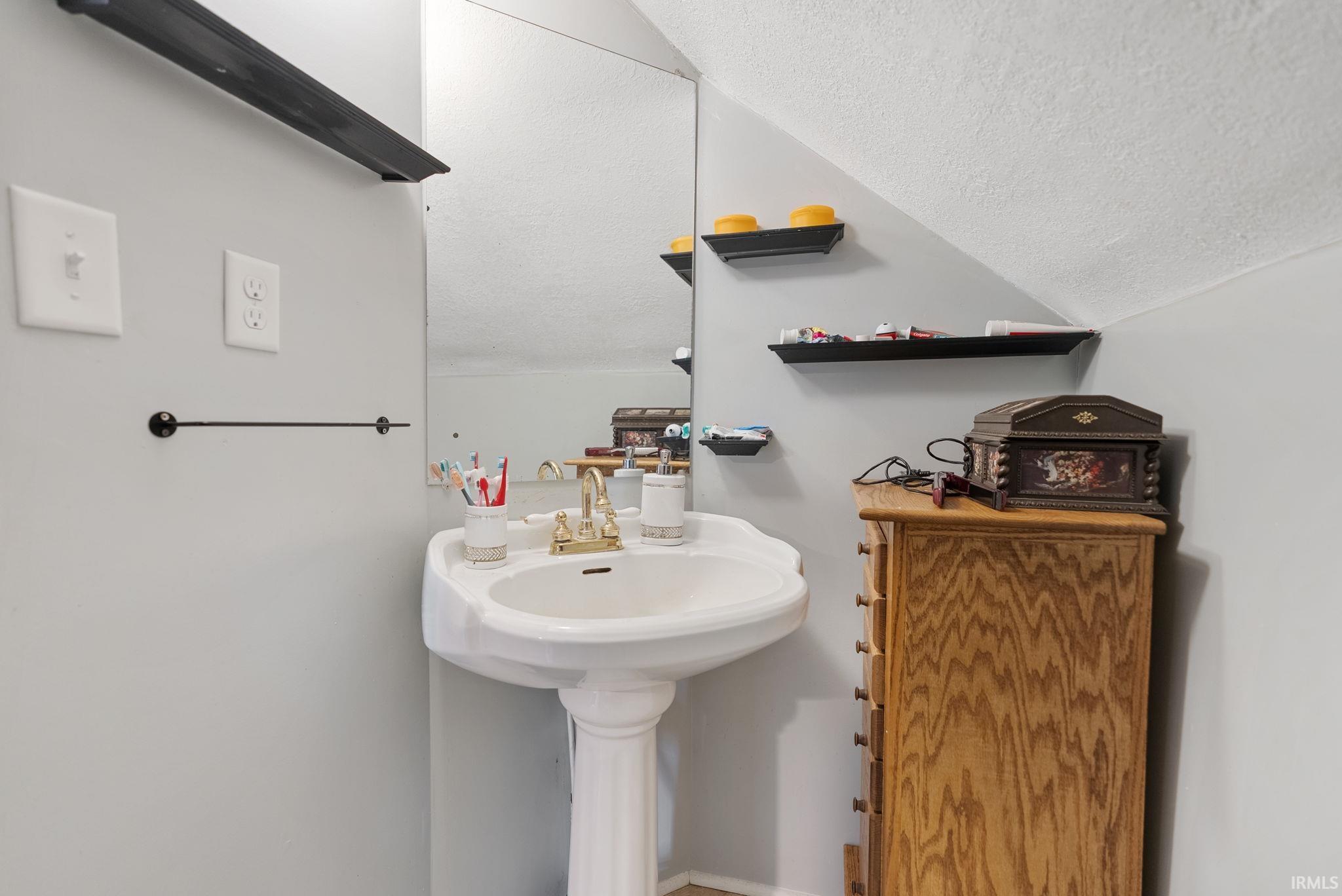 Photo 28 of 207 N Line Street