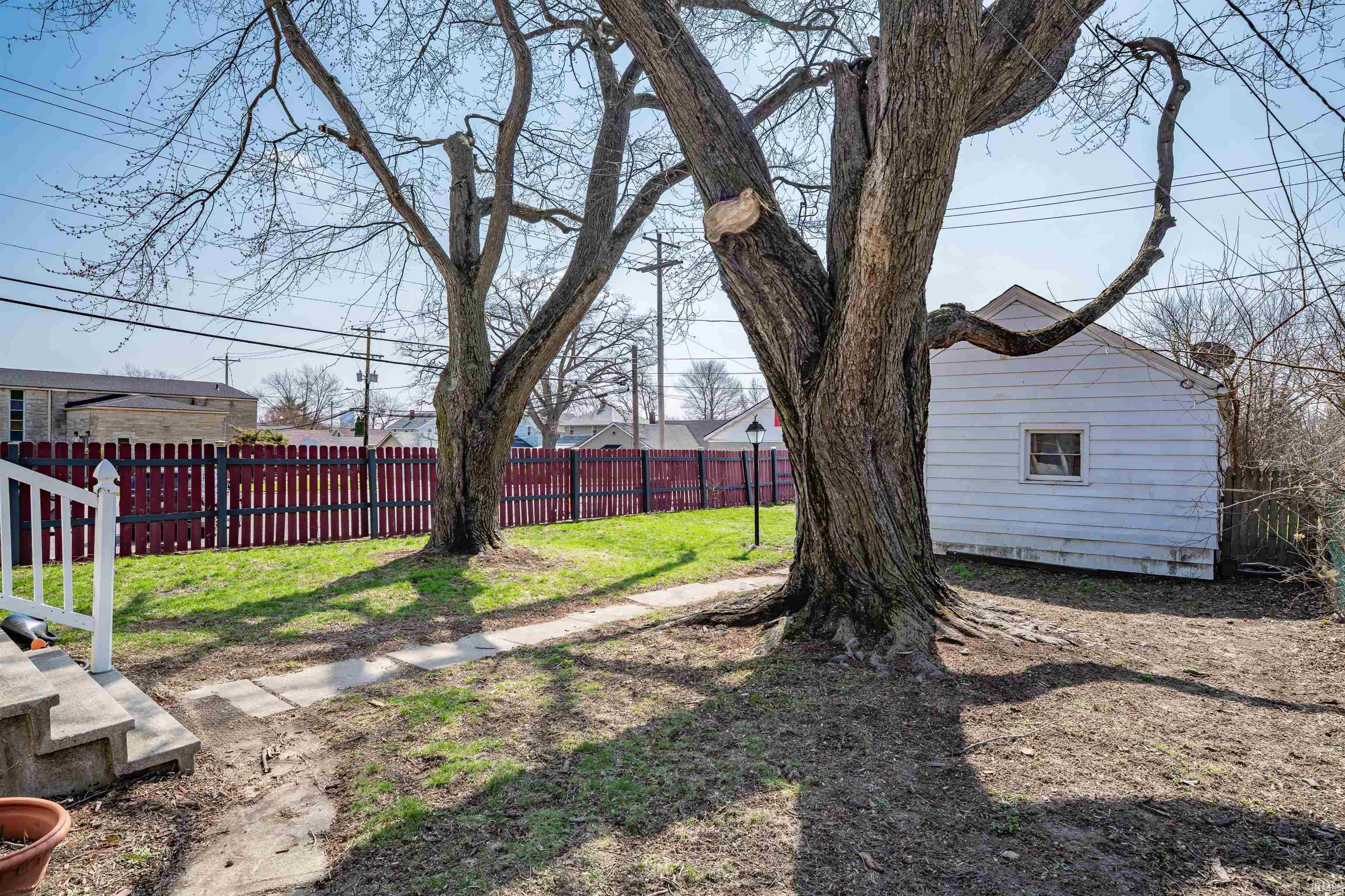 Photo 33 of 1905 Spring Street