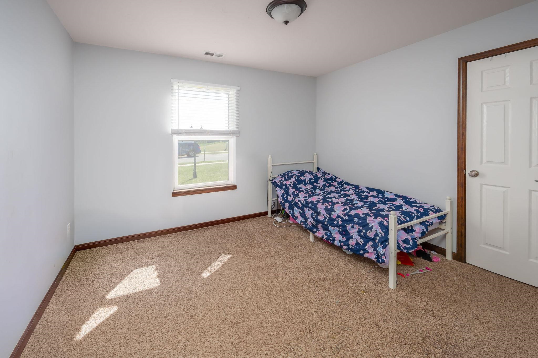Photo 17 of 226 Glory Avenue