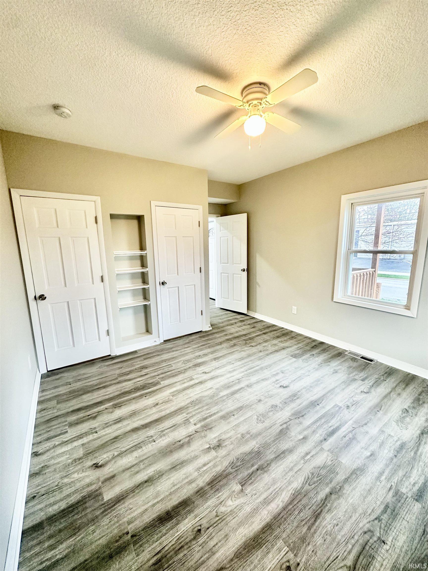 Photo 5 of 1411 S VanBuren Street
