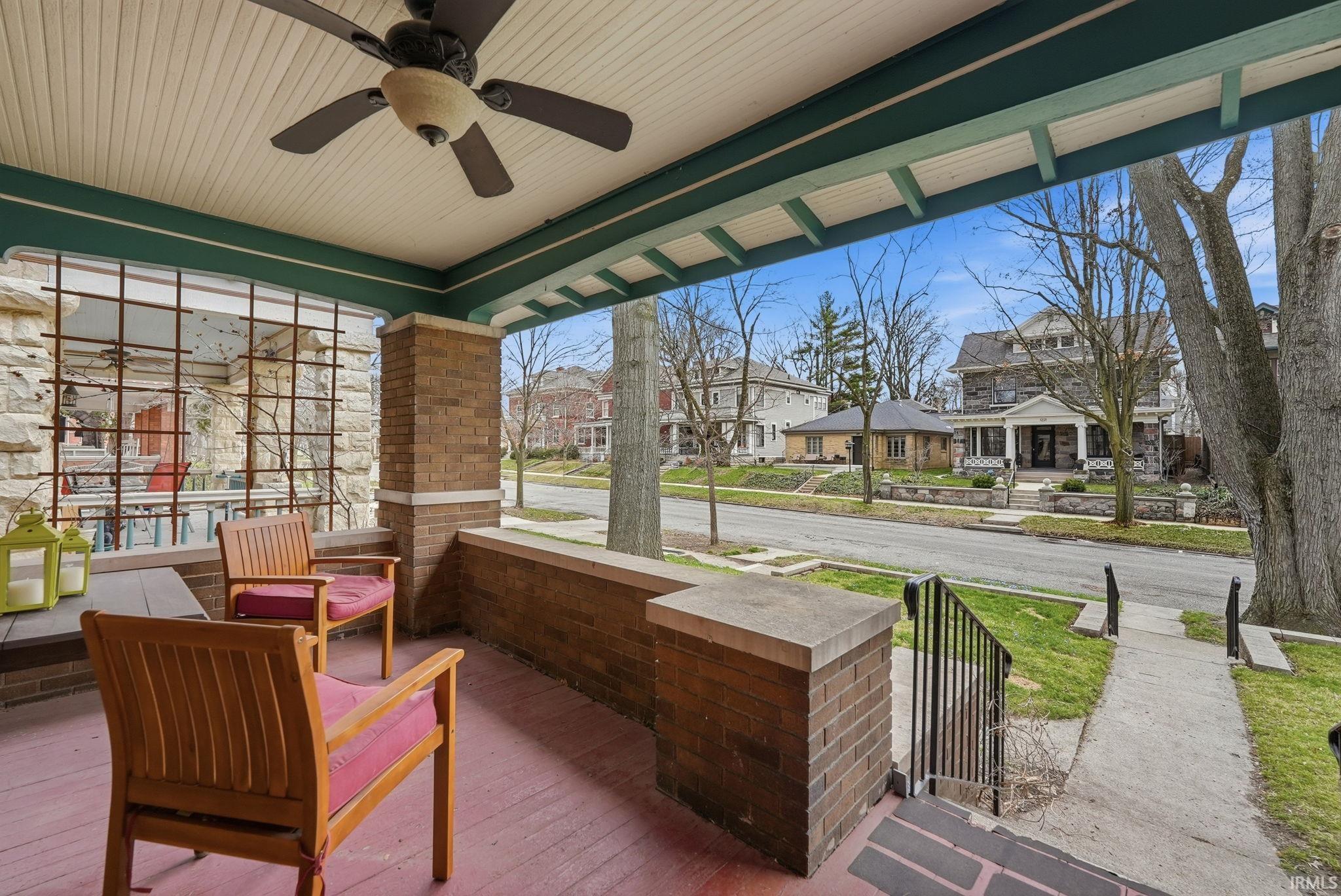 Photo 2 of 1220 W Wayne Street