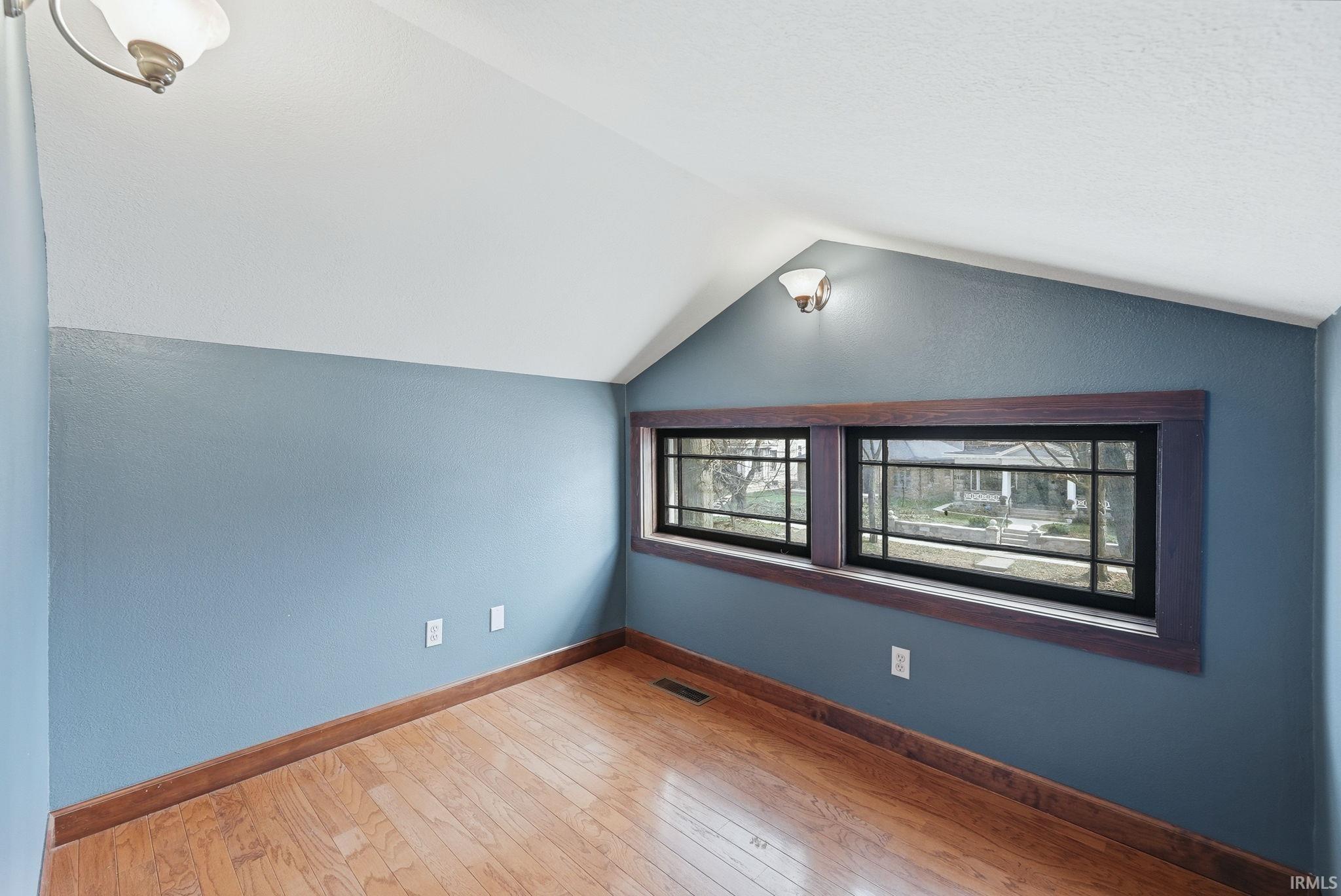 Photo 24 of 1220 W Wayne Street