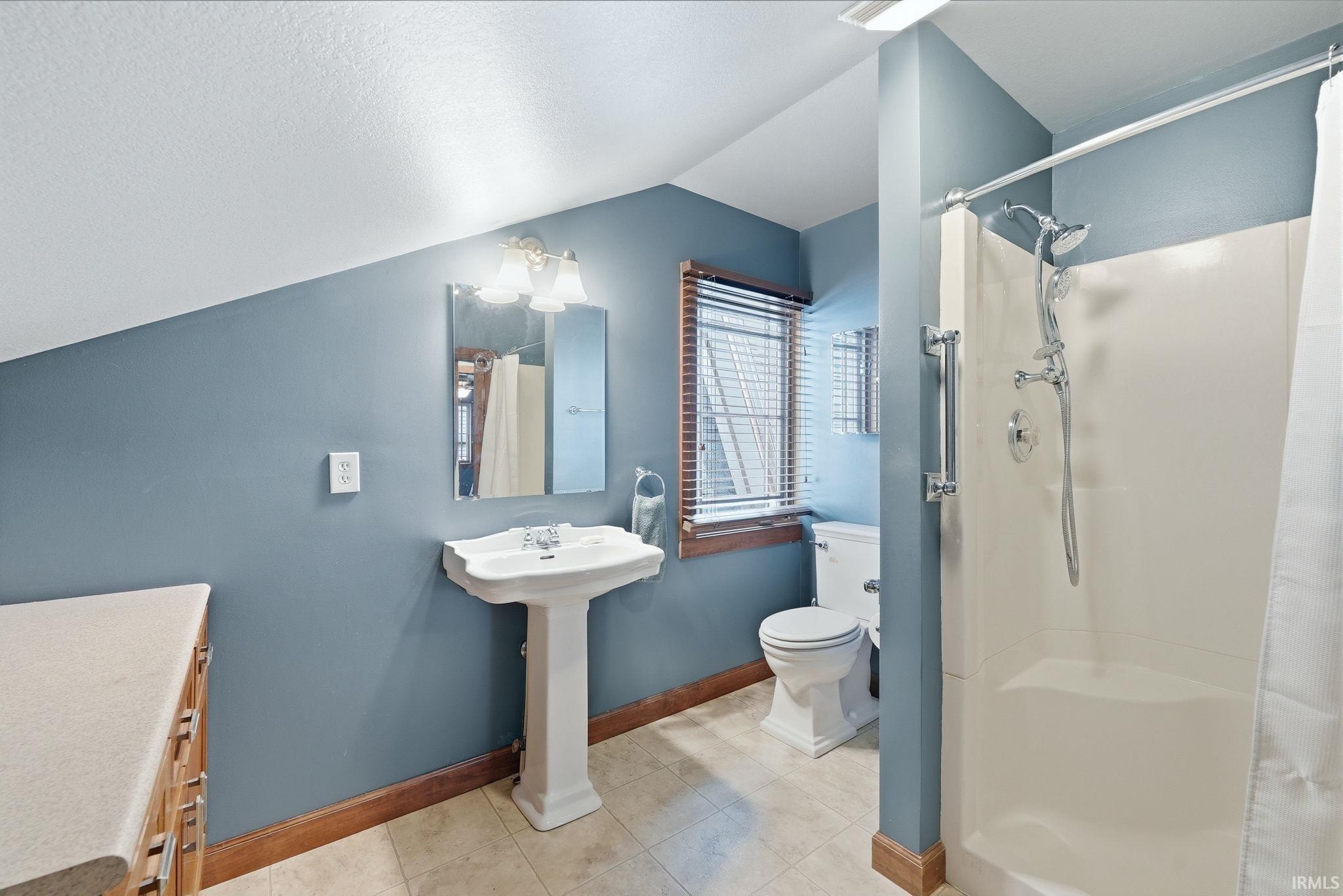 Photo 26 of 1220 W Wayne Street