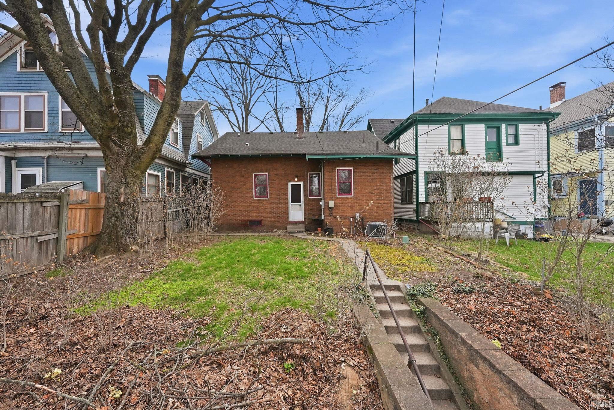 Photo 32 of 1220 W Wayne Street