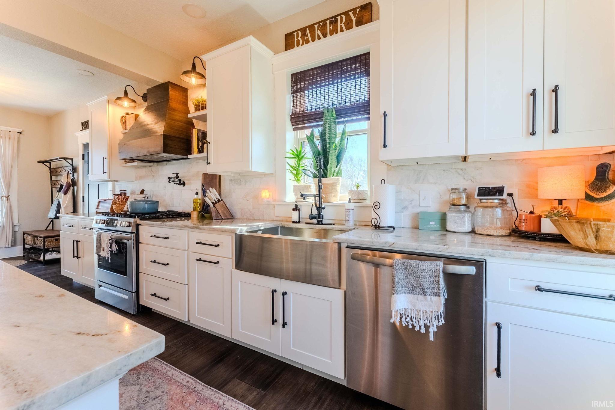 Photo 14 of 1695 Pike Street