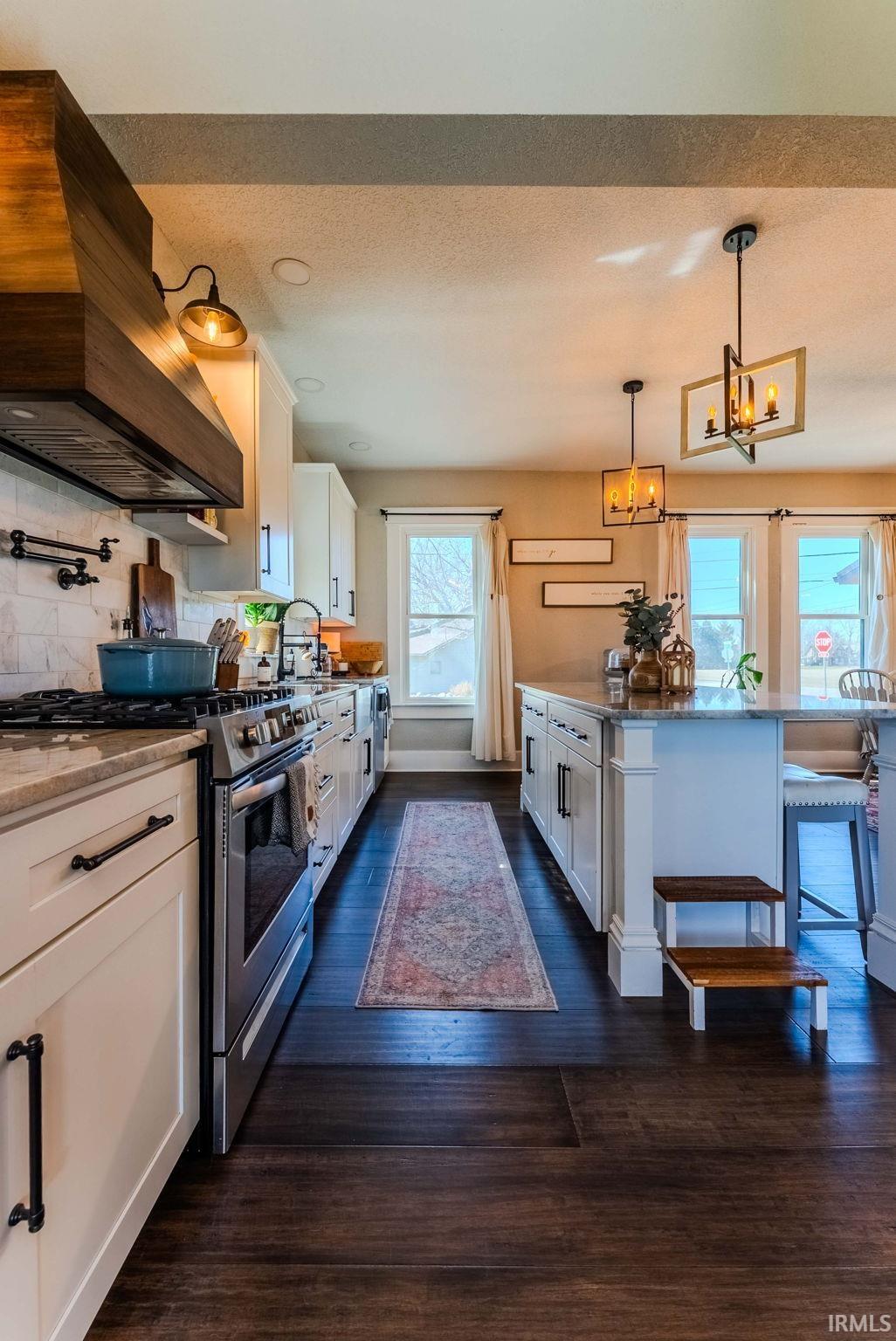 Photo 16 of 1695 Pike Street