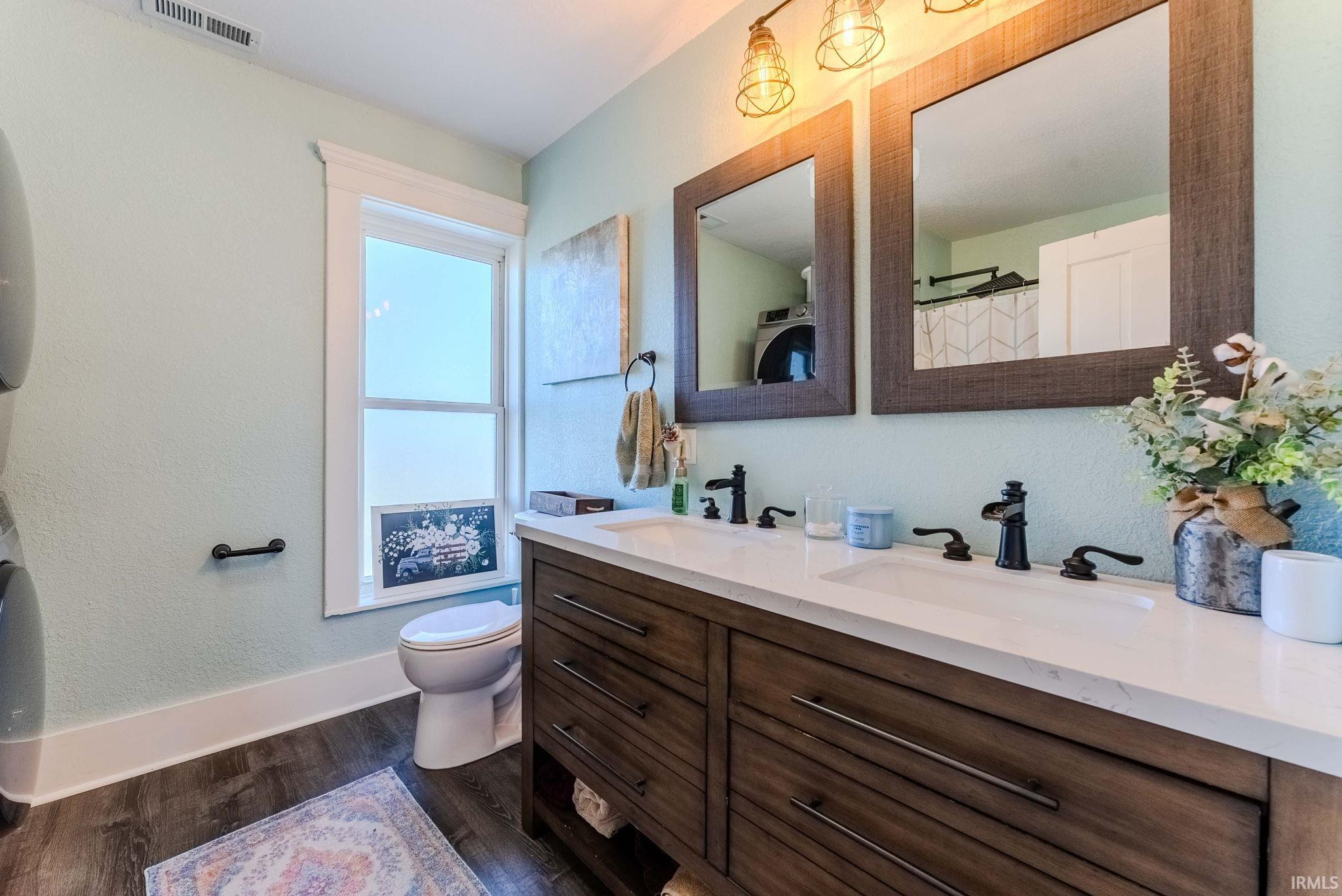 Photo 26 of 1695 Pike Street