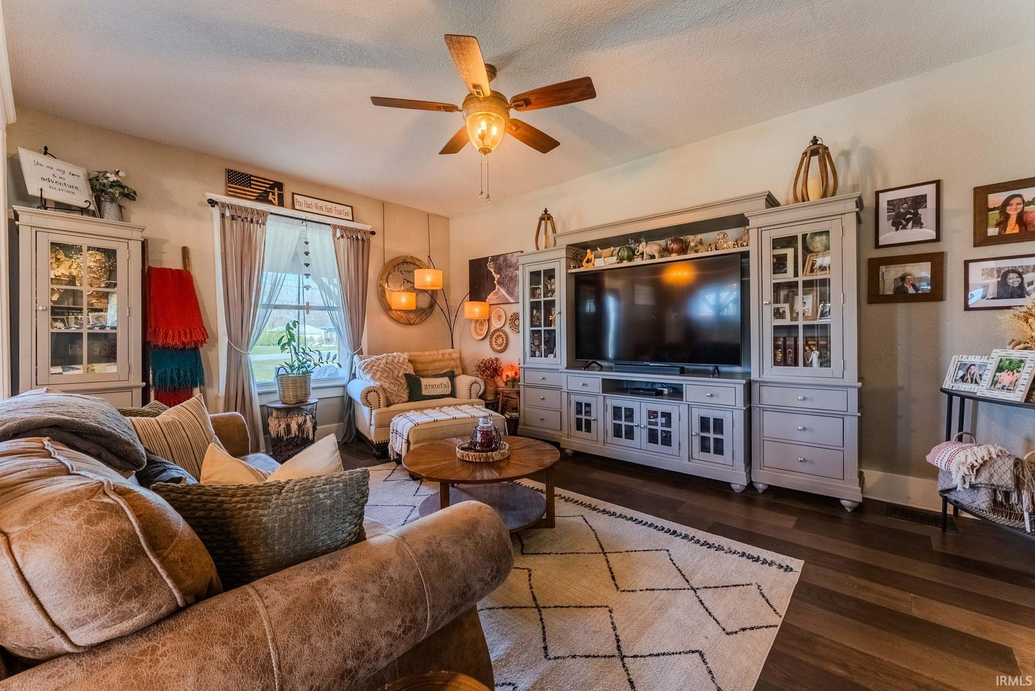 Photo 3 of 1695 Pike Street