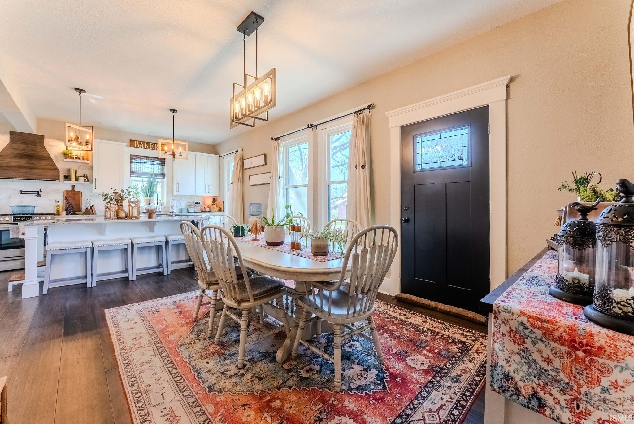 Photo 9 of 1695 Pike Street