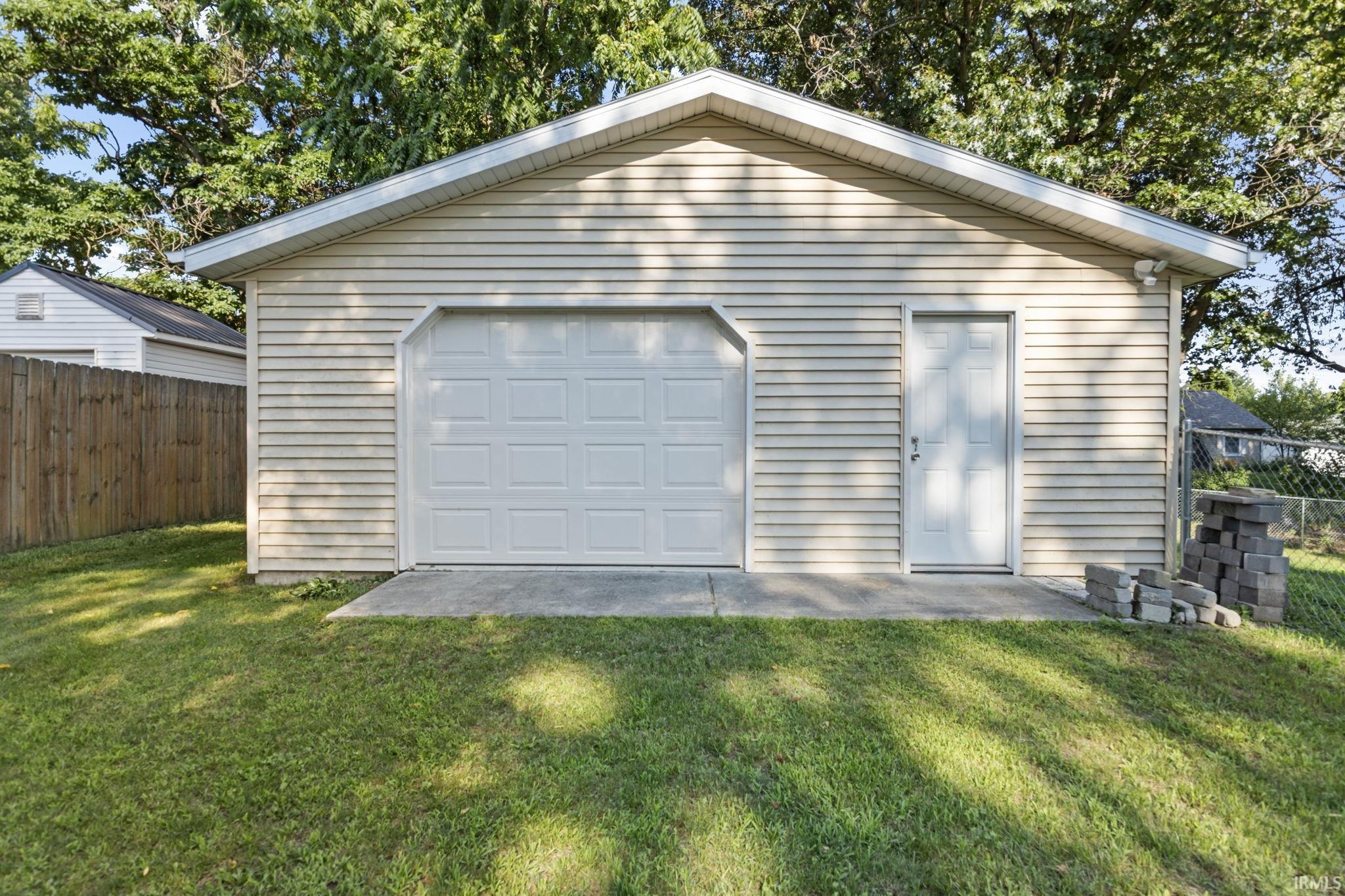 Photo 25 of 610 Claudia Lane