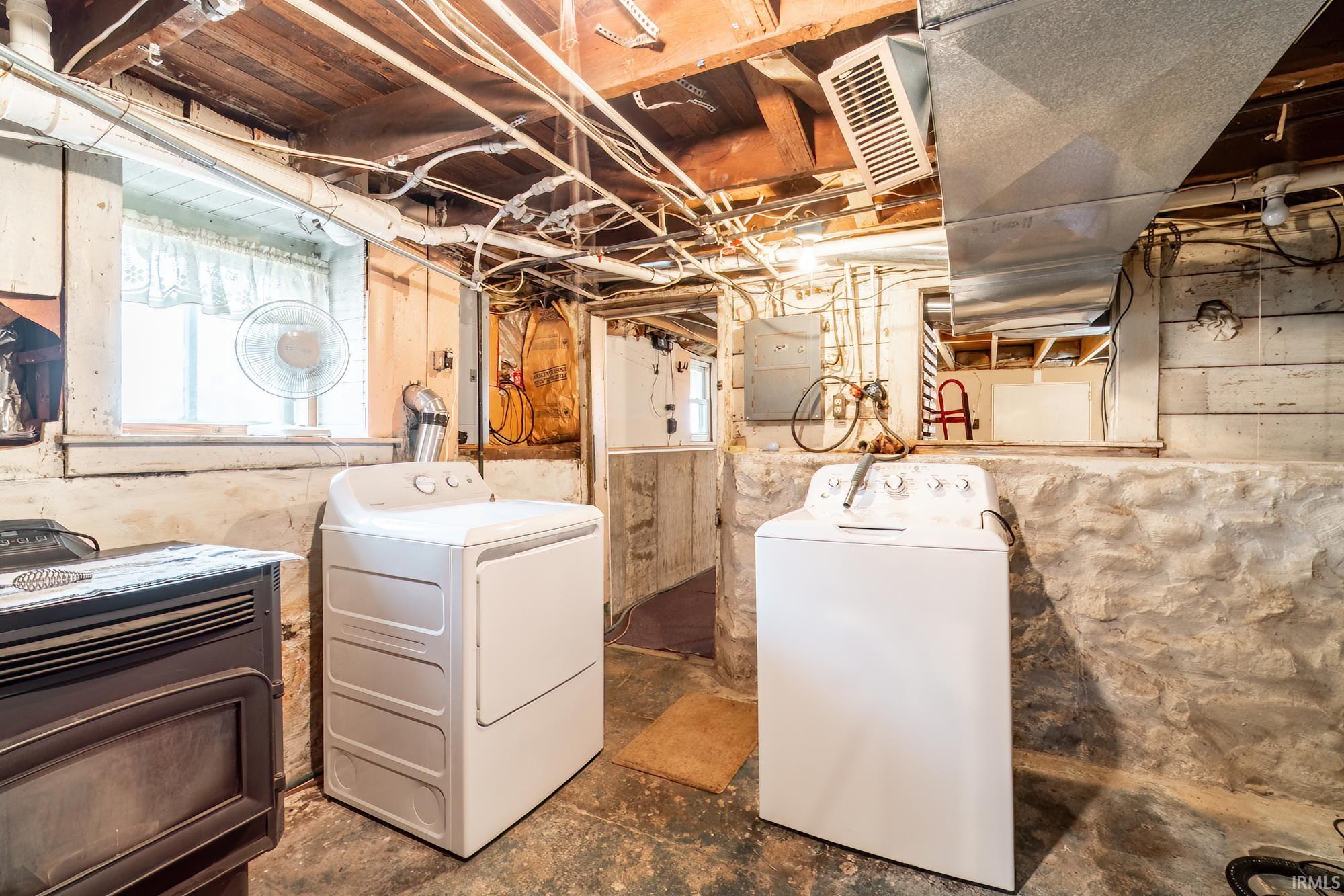 Basement with independent washer and dryer