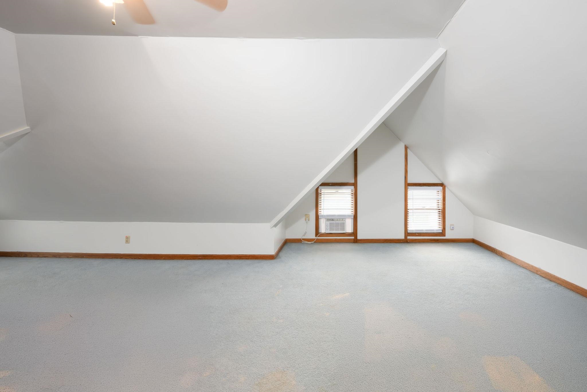 Photo 17 of 58 Madison Street