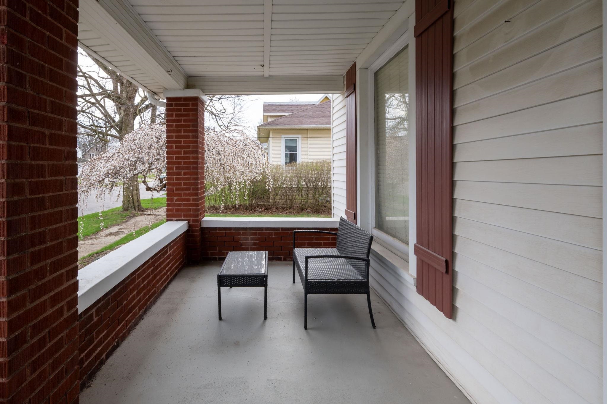 Photo 24 of 58 Madison Street