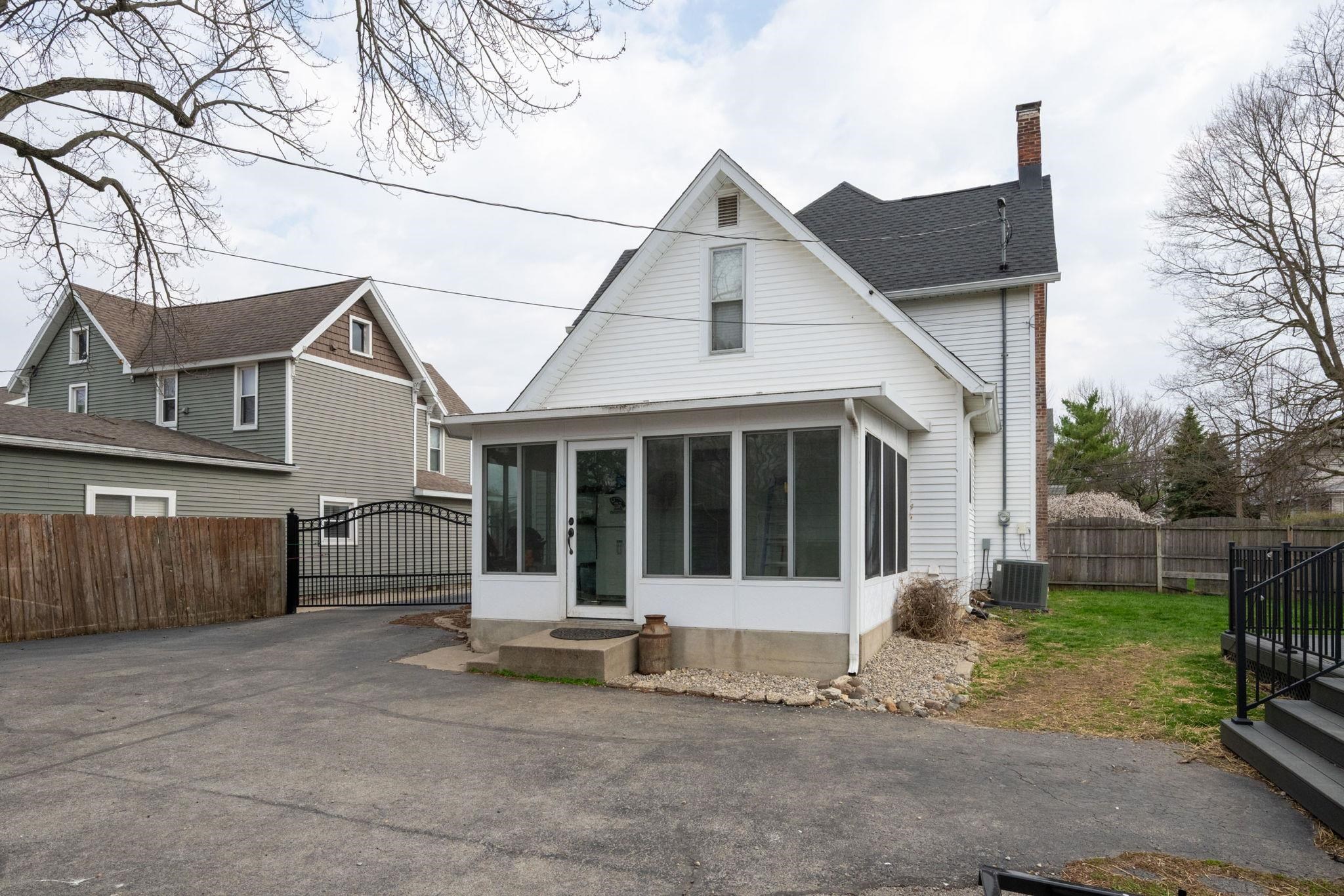 Photo 31 of 58 Madison Street