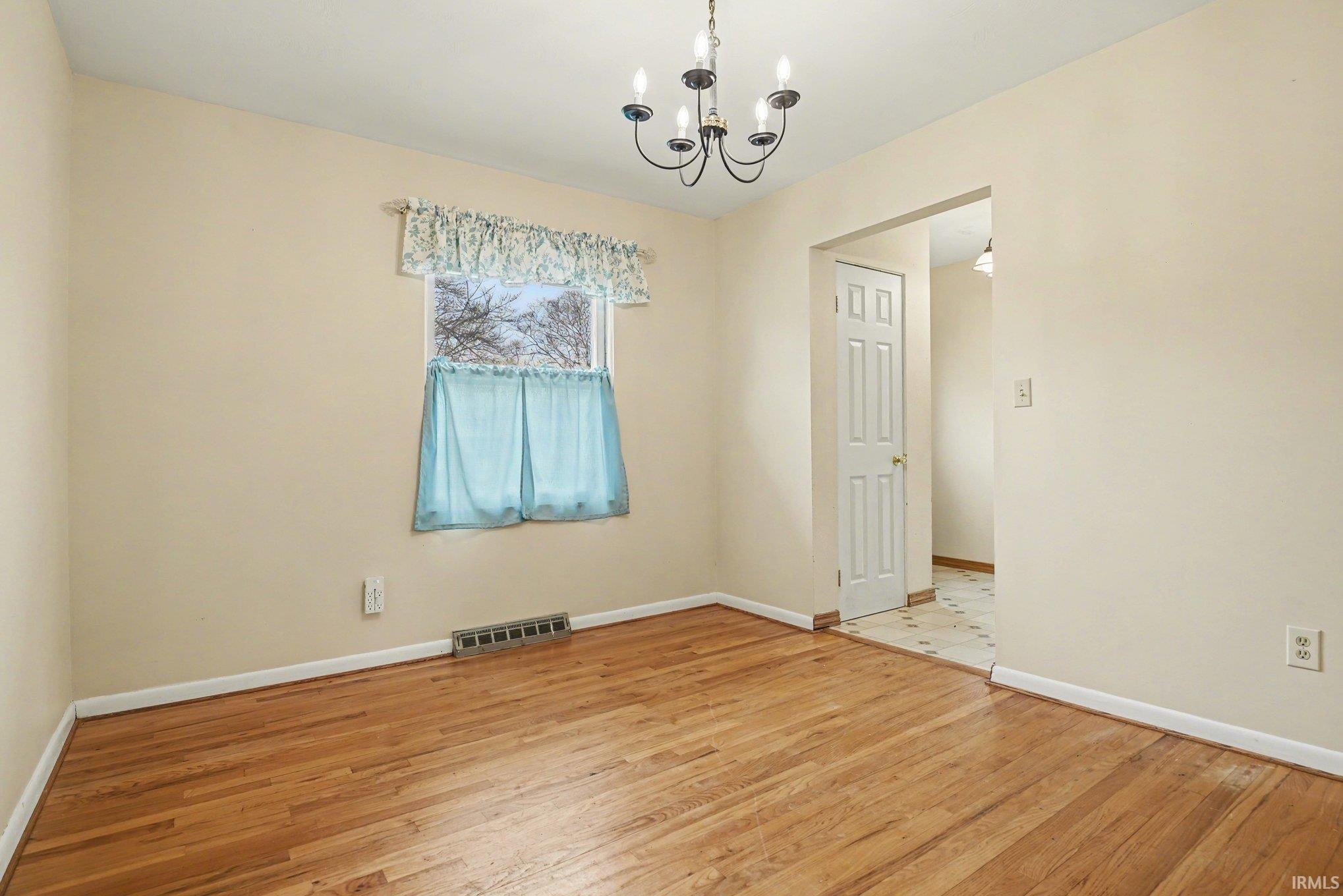 Photo 2 of 40 Greenway Drive