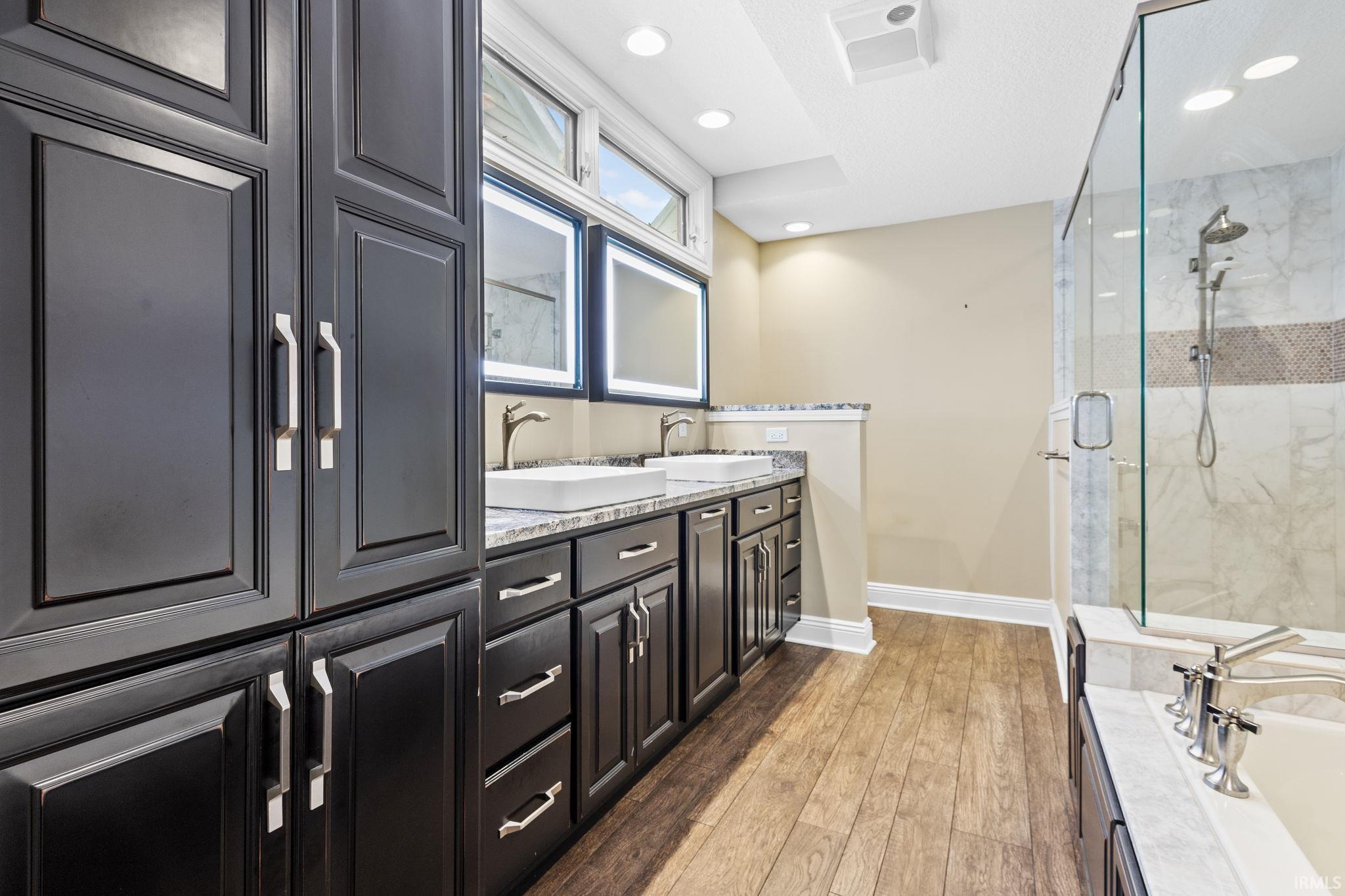 Photo 9 of 2227 Turnberry Lane