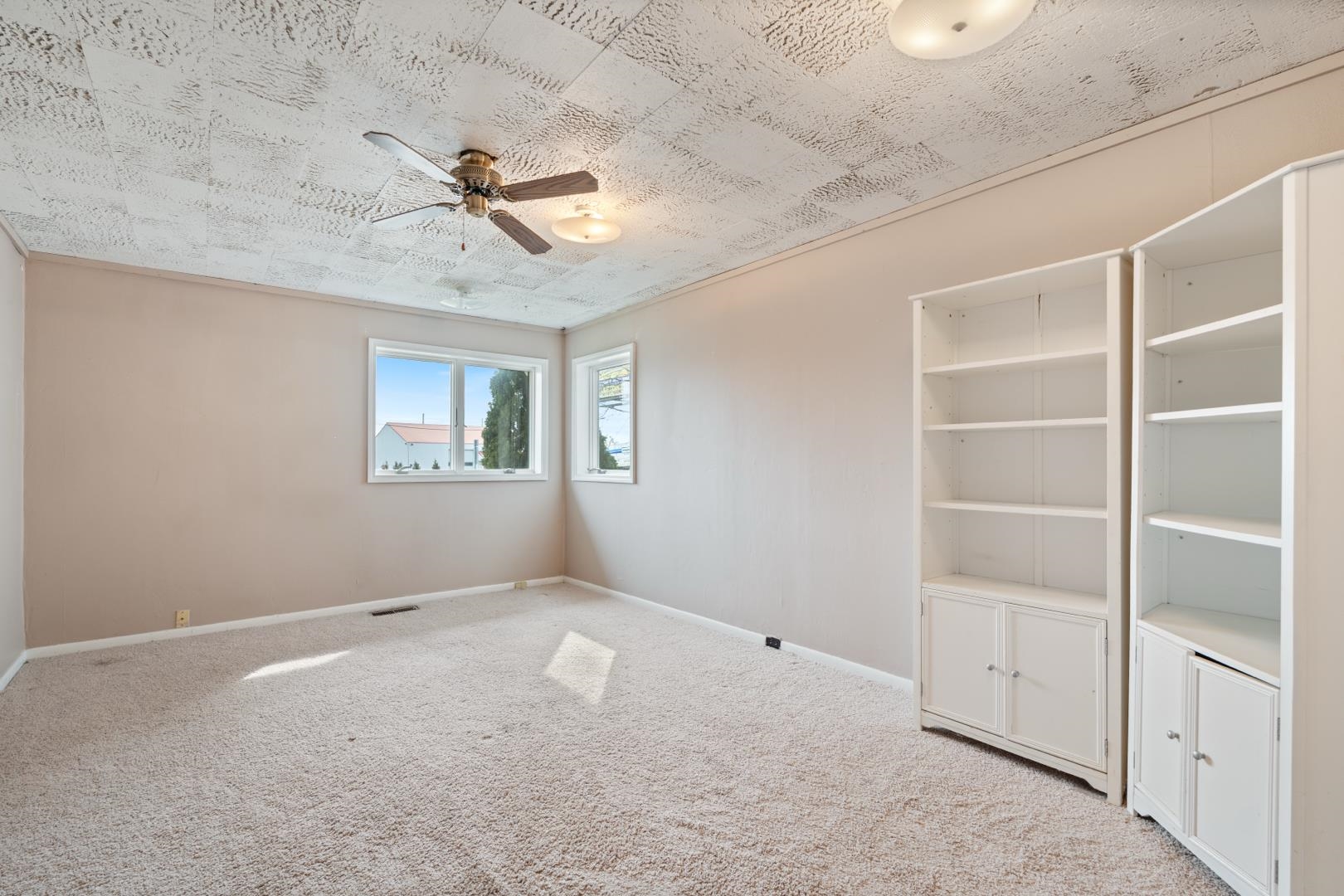 Photo 15 of 310 S Detroit Street