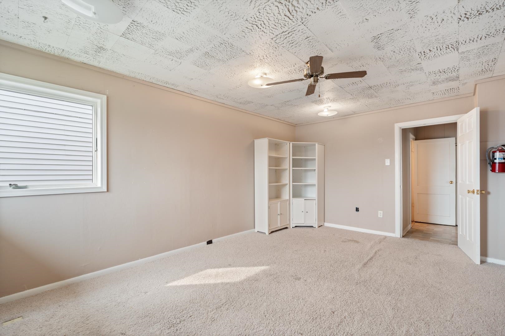 Photo 17 of 310 S Detroit Street