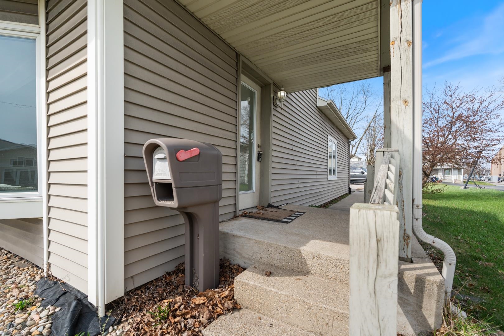 Photo 23 of 310 S Detroit Street