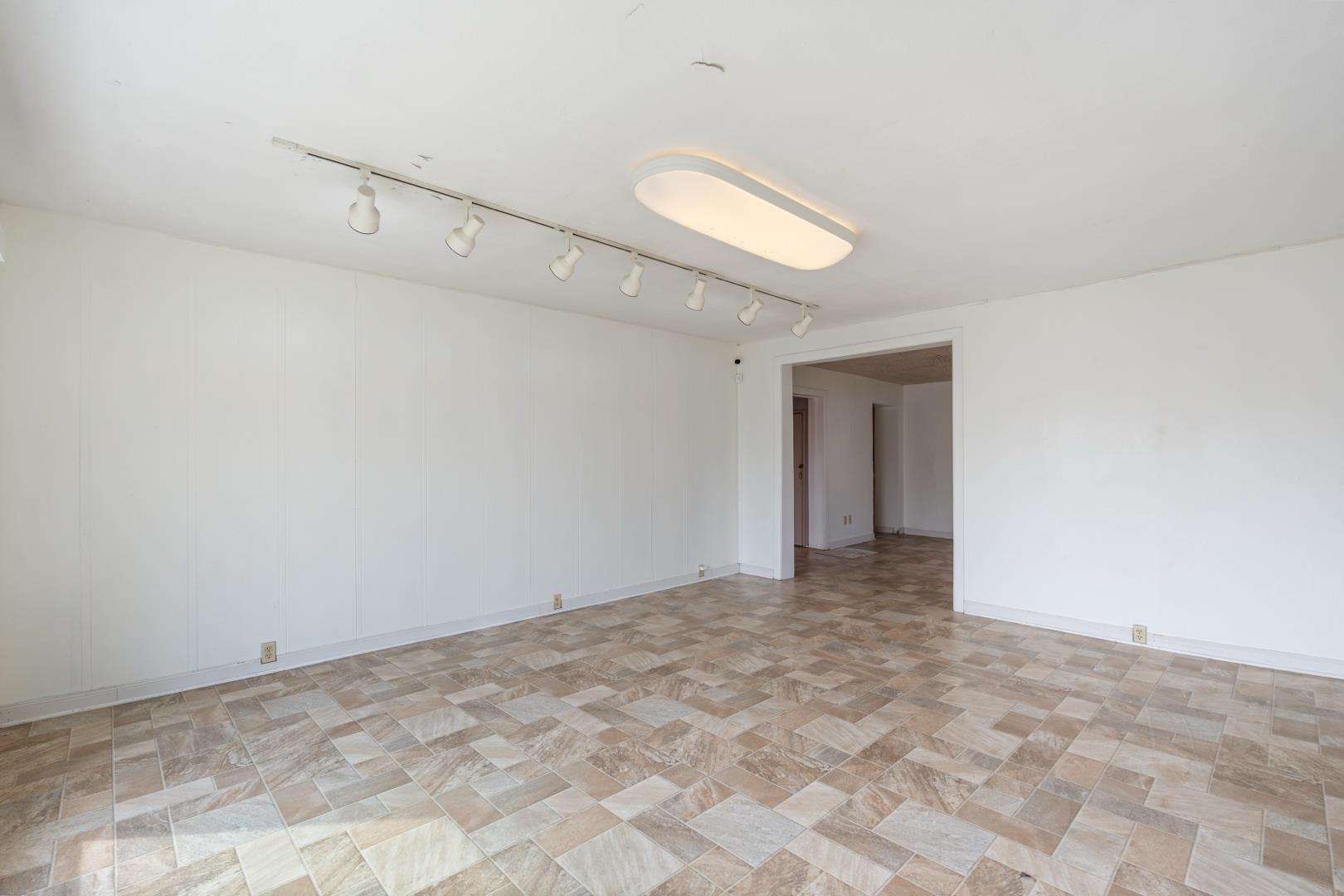 Photo 5 of 310 S Detroit Street