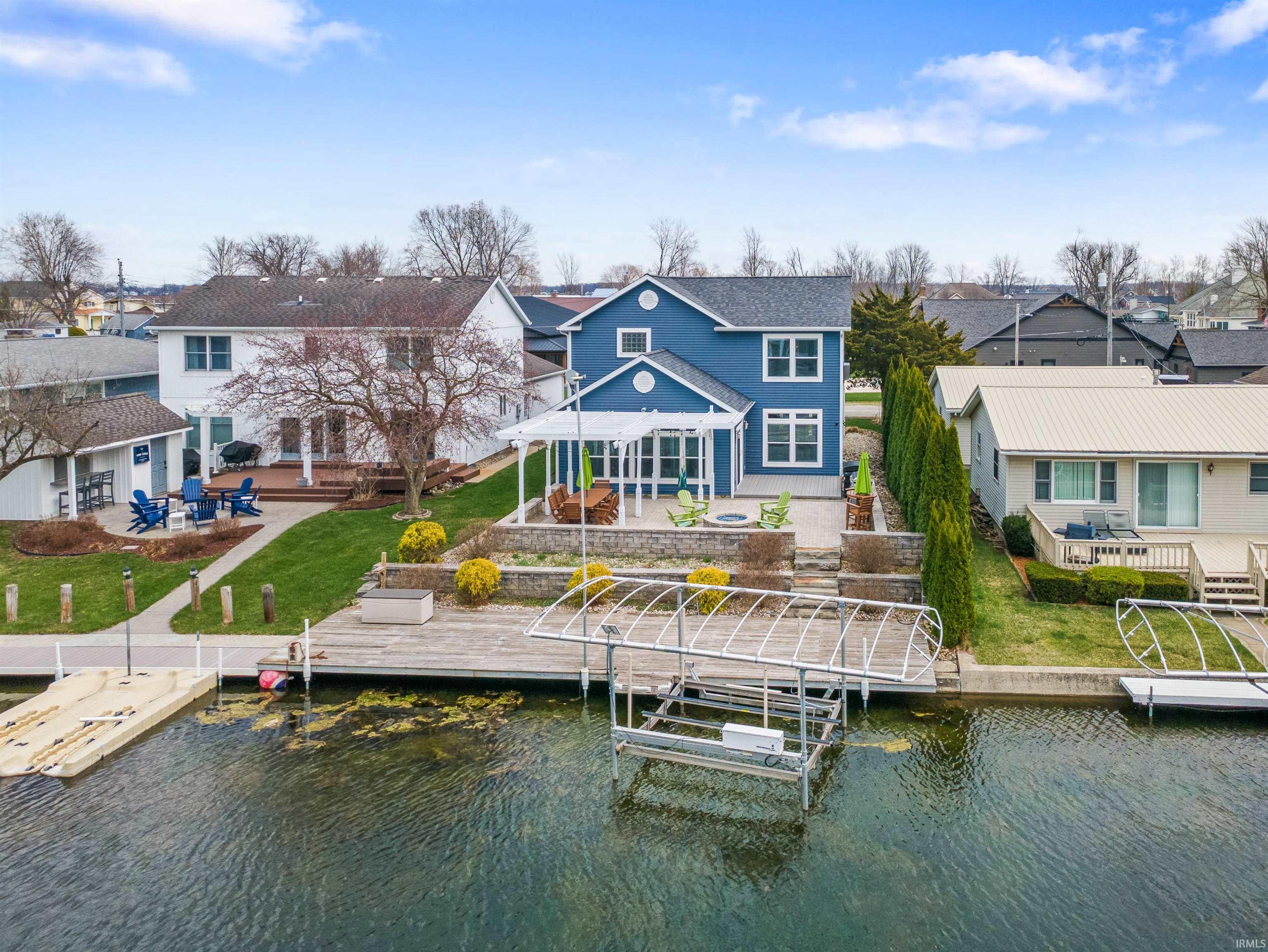 Photo 1 of 10469 N Moore Street