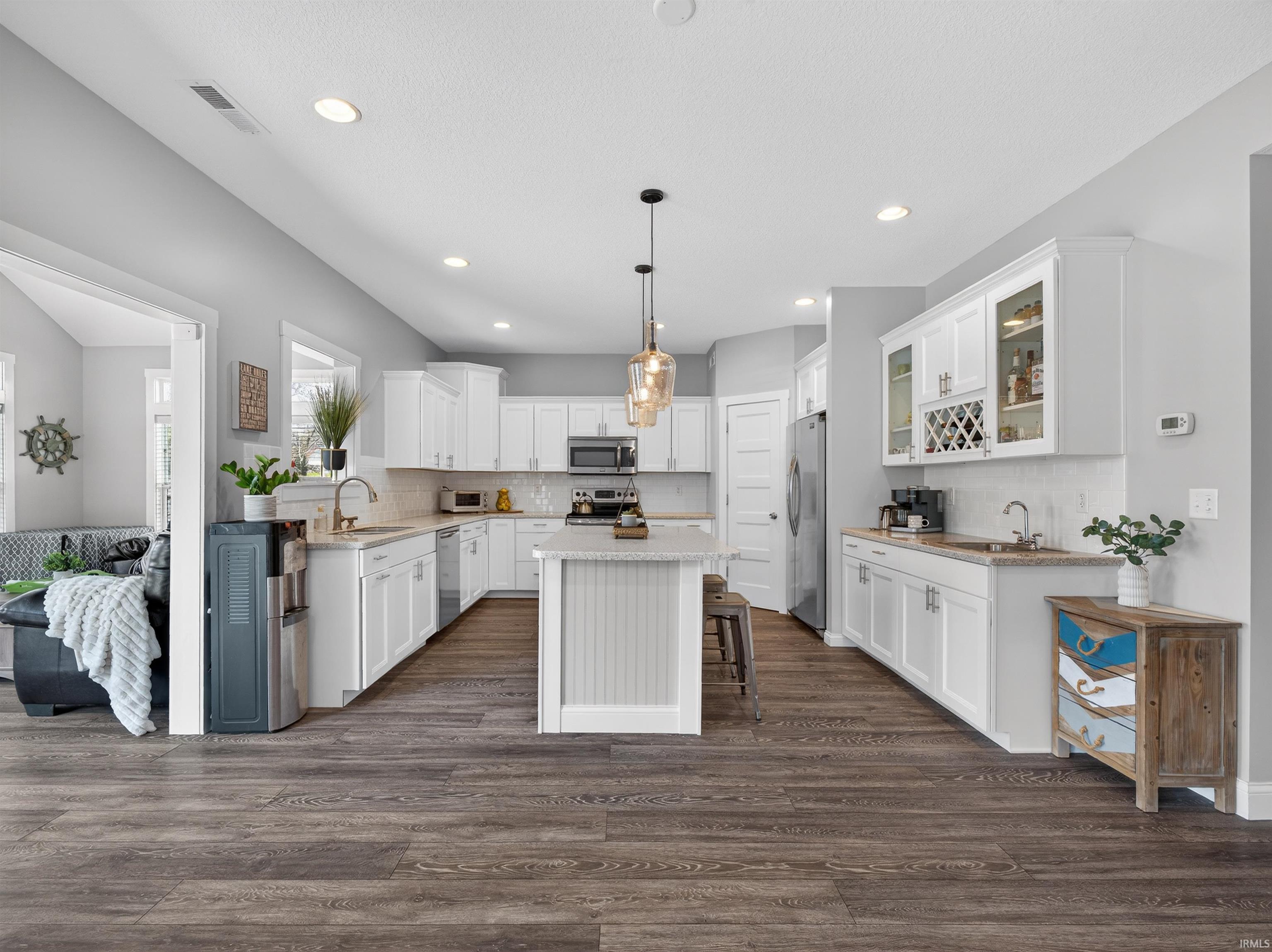 Photo 10 of 10469 N Moore Street