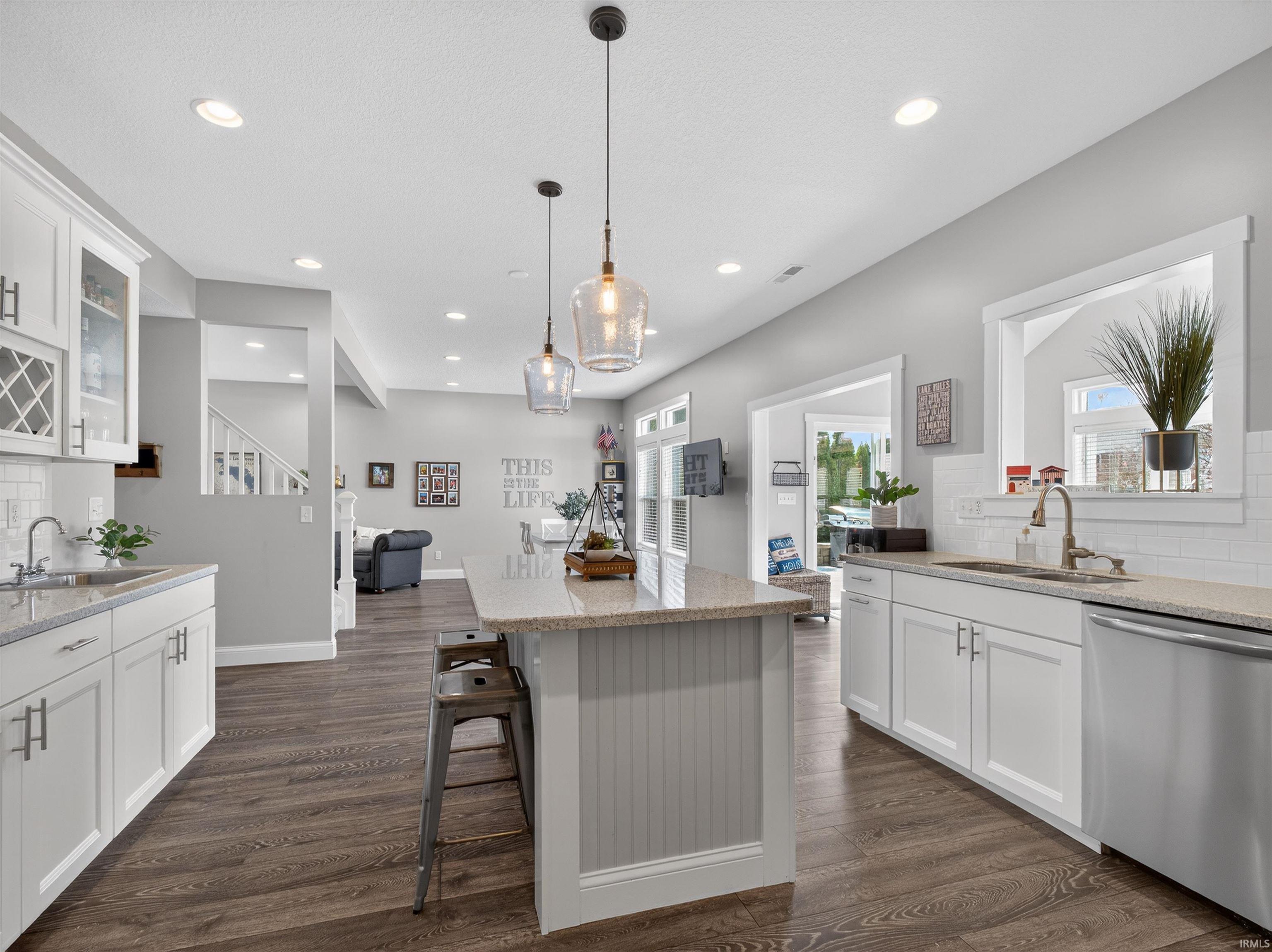 Photo 12 of 10469 N Moore Street