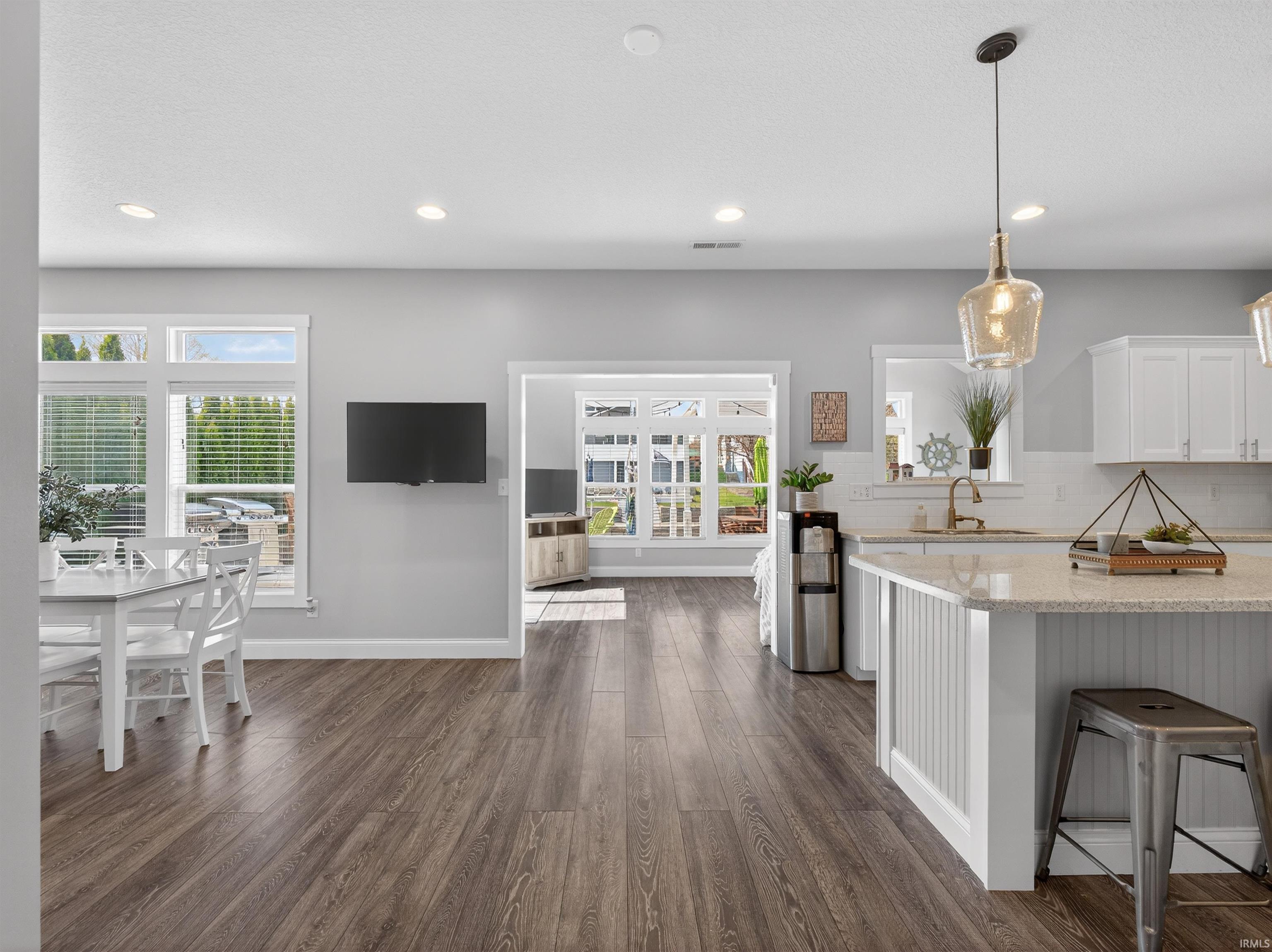 Photo 13 of 10469 N Moore Street