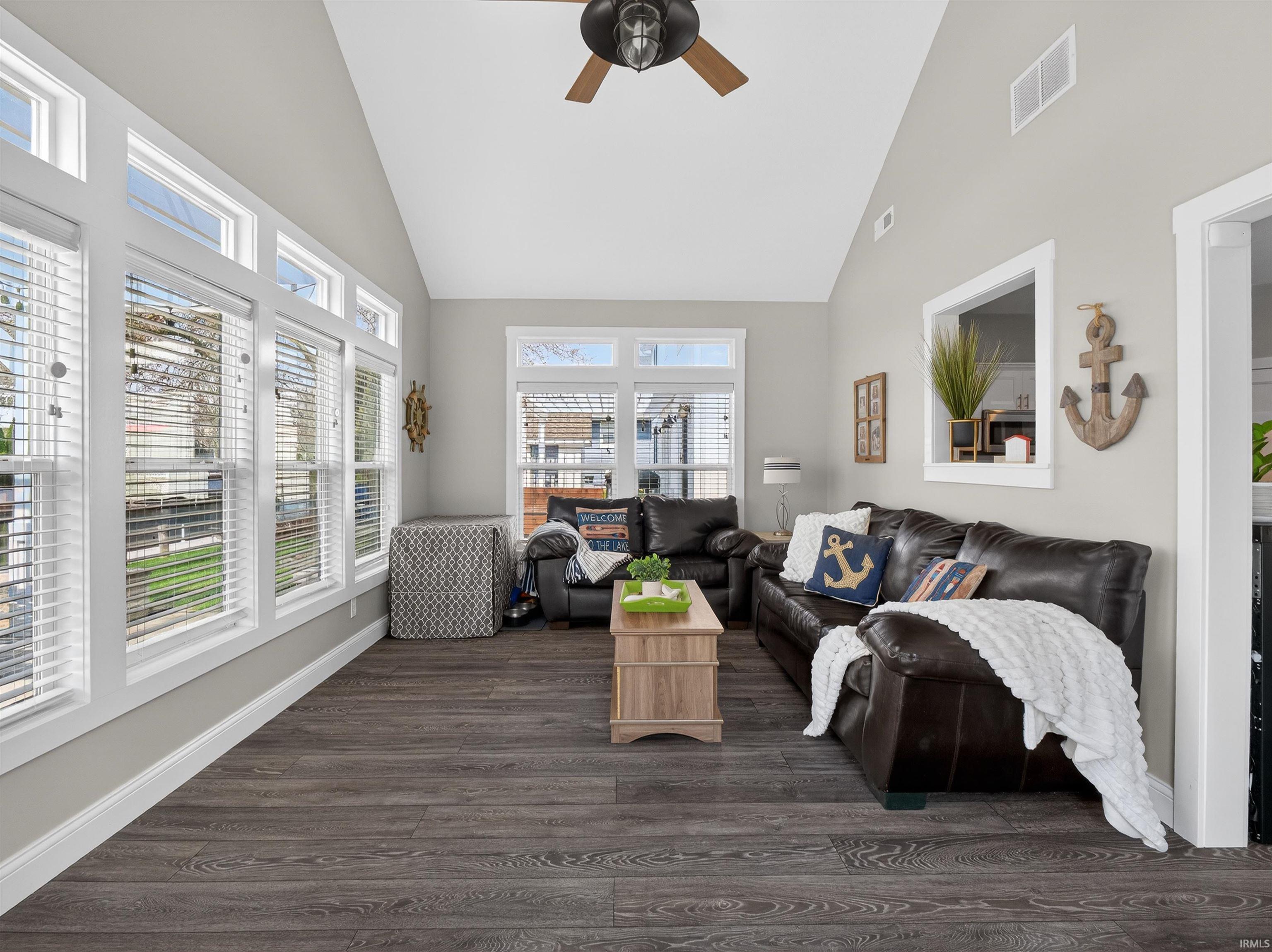 Photo 15 of 10469 N Moore Street