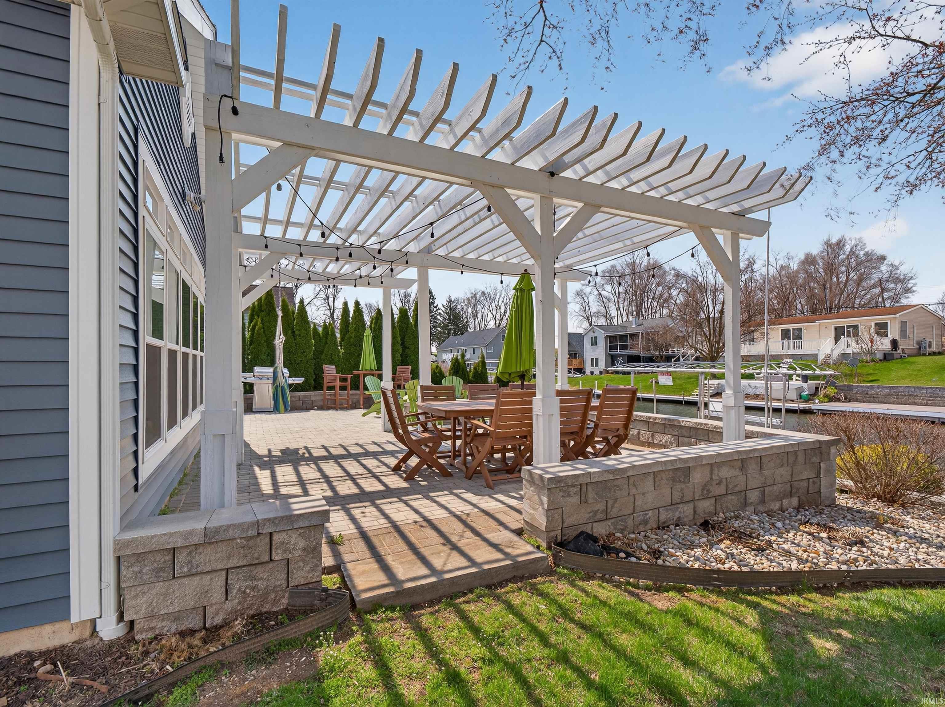 Photo 4 of 10469 N Moore Street