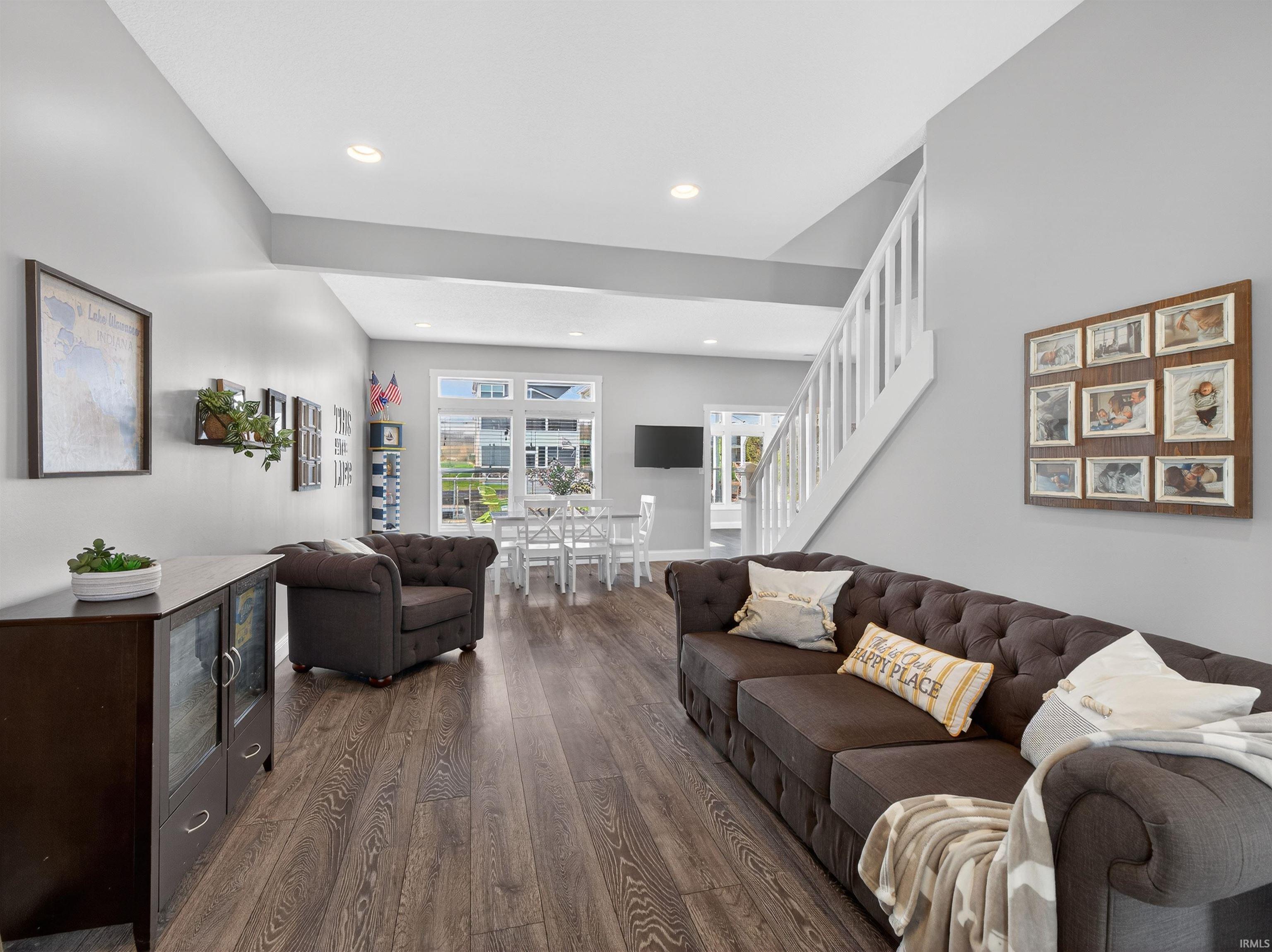 Photo 6 of 10469 N Moore Street