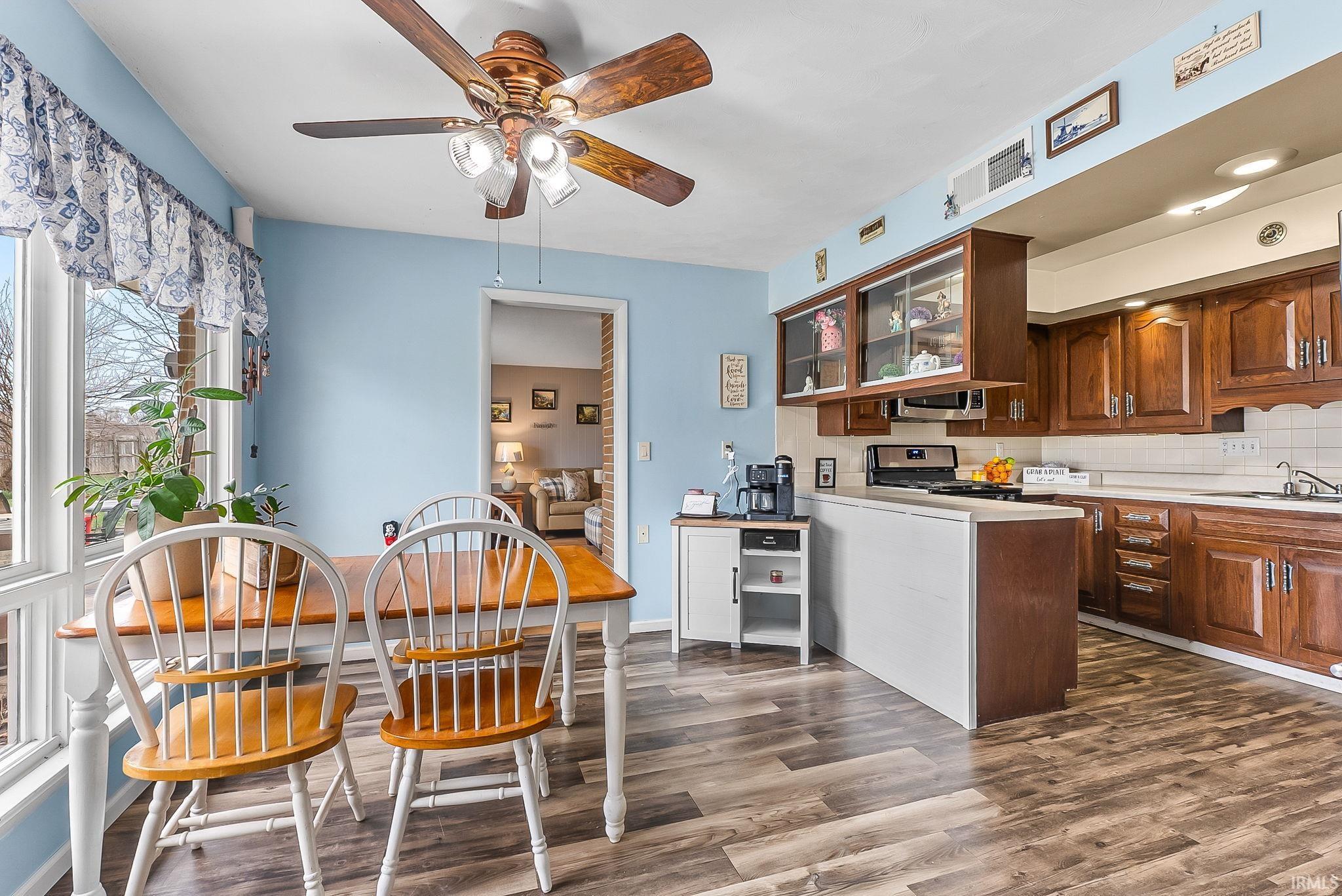 Photo 10 of 1426 Lakewood Drive