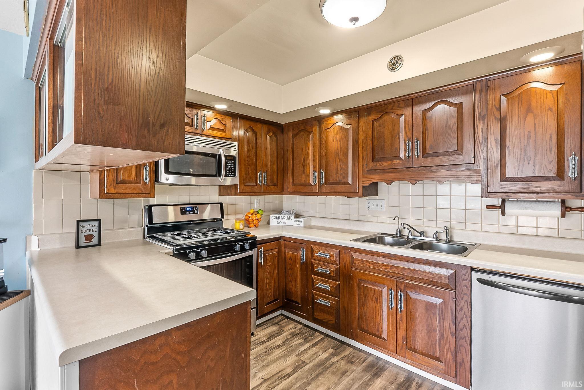 Photo 13 of 1426 Lakewood Drive