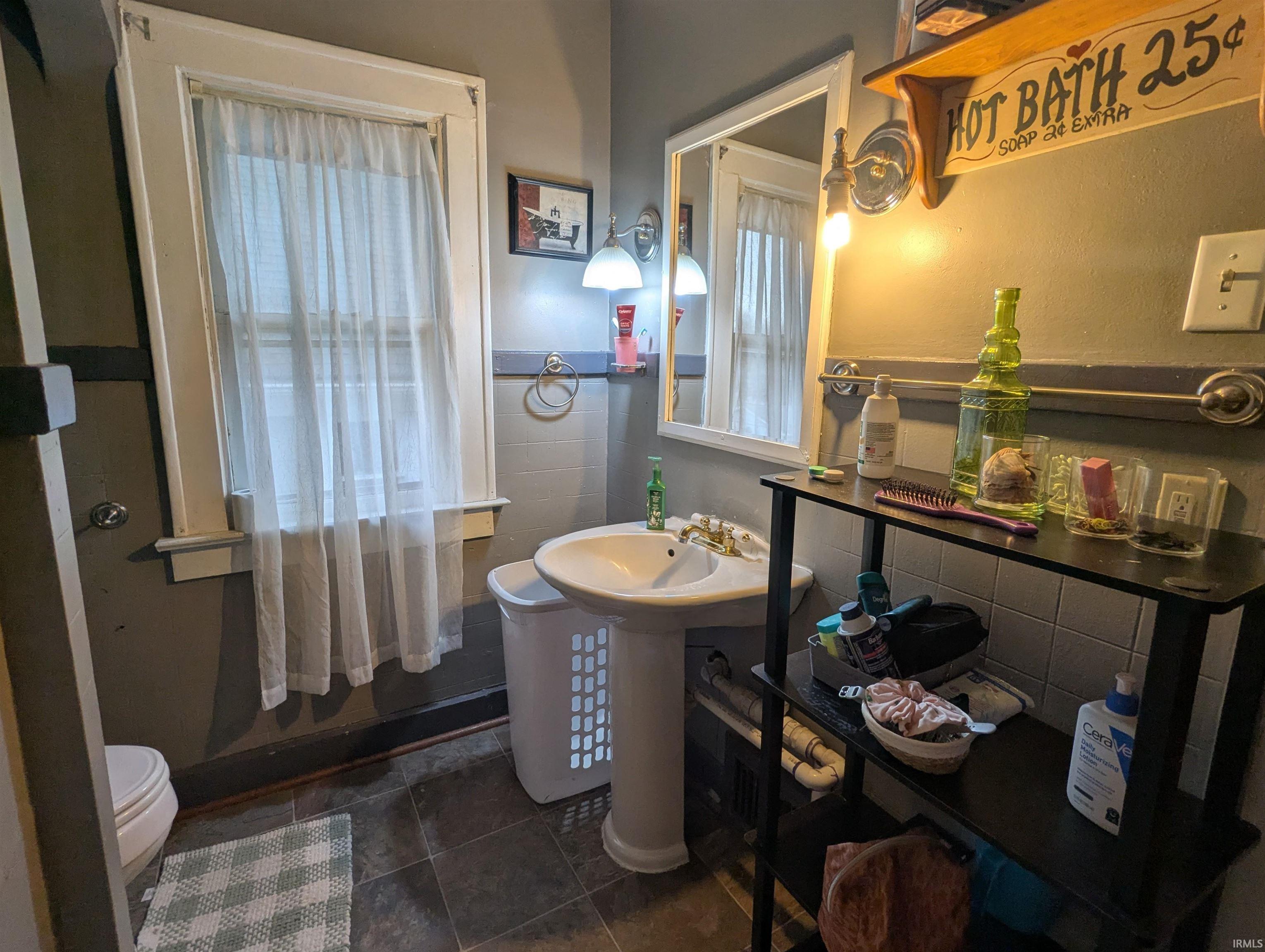 Photo 23 of 1306 Sinclair Street