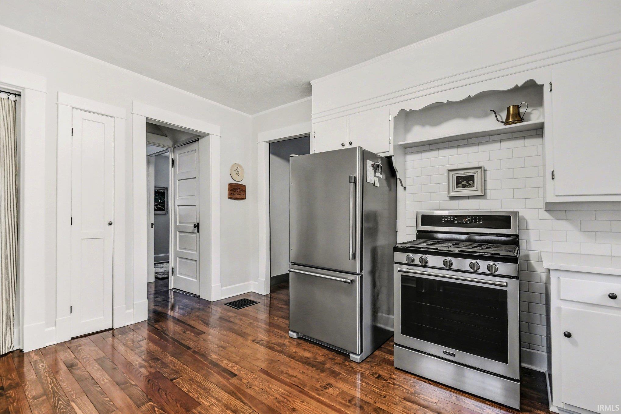 Photo 14 of 809 S 6Th Street