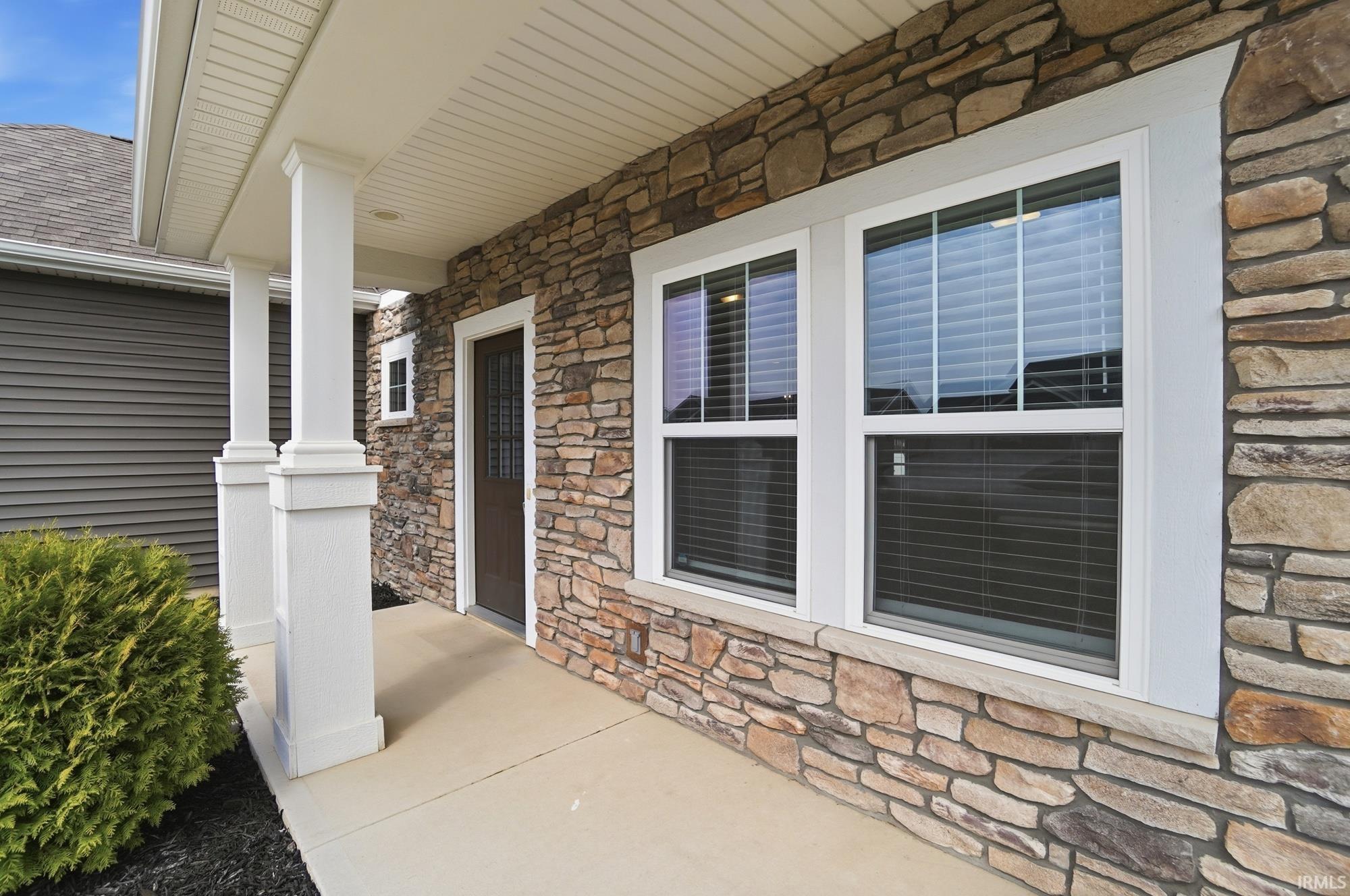 Photo 2 of 377 Carrara Cove