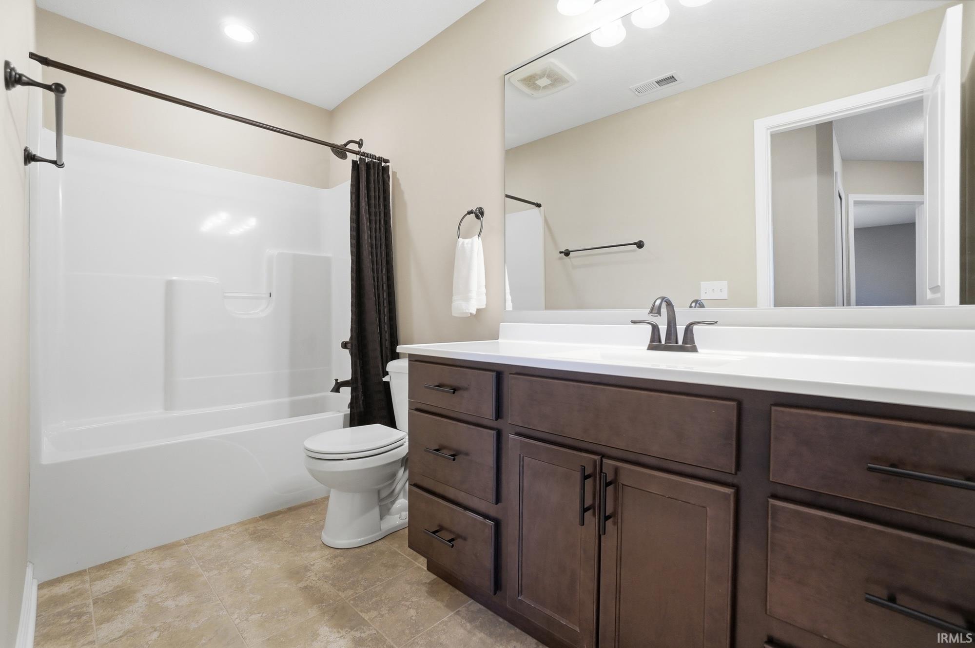 Photo 27 of 377 Carrara Cove