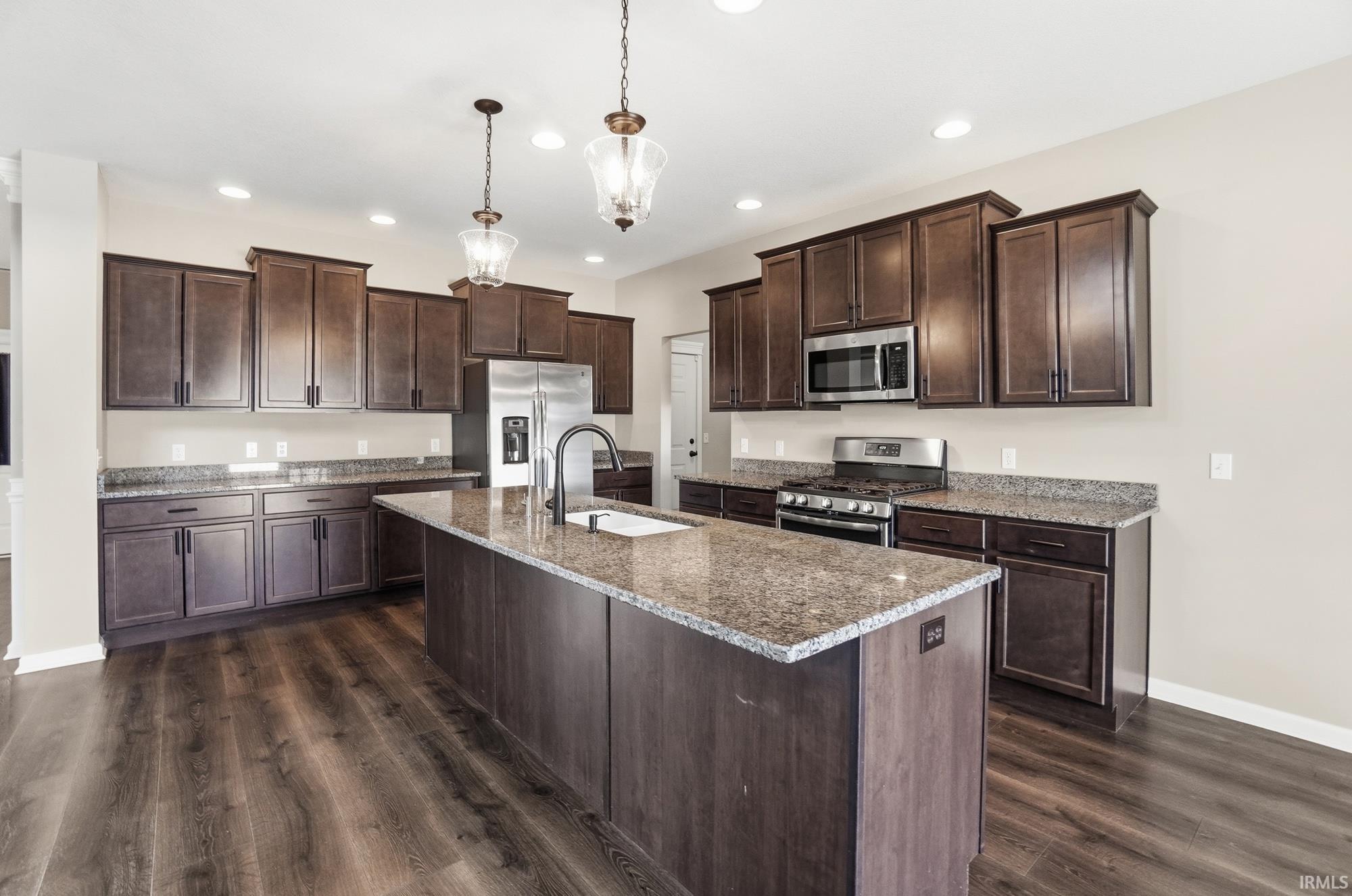 Photo 7 of 377 Carrara Cove