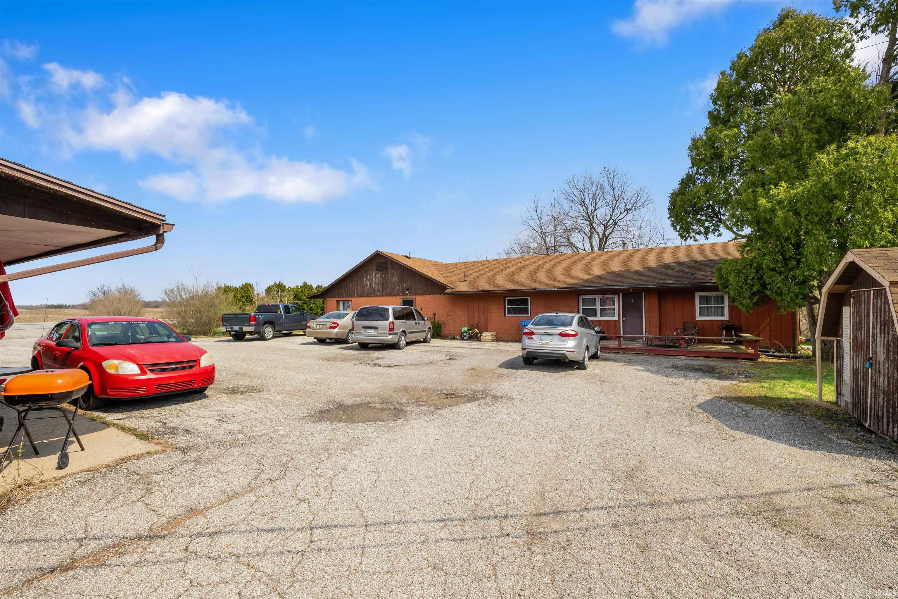 Photo 4 of 4865 W US 30 Highway