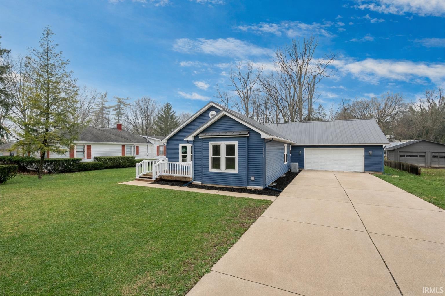 Photo 3 of 8930 E Crow Road