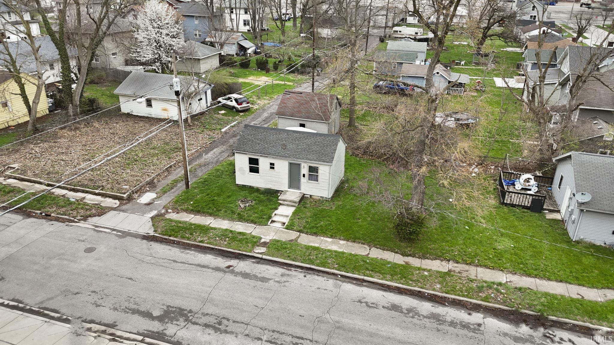 Photo 2 of 2758 Abbott Street