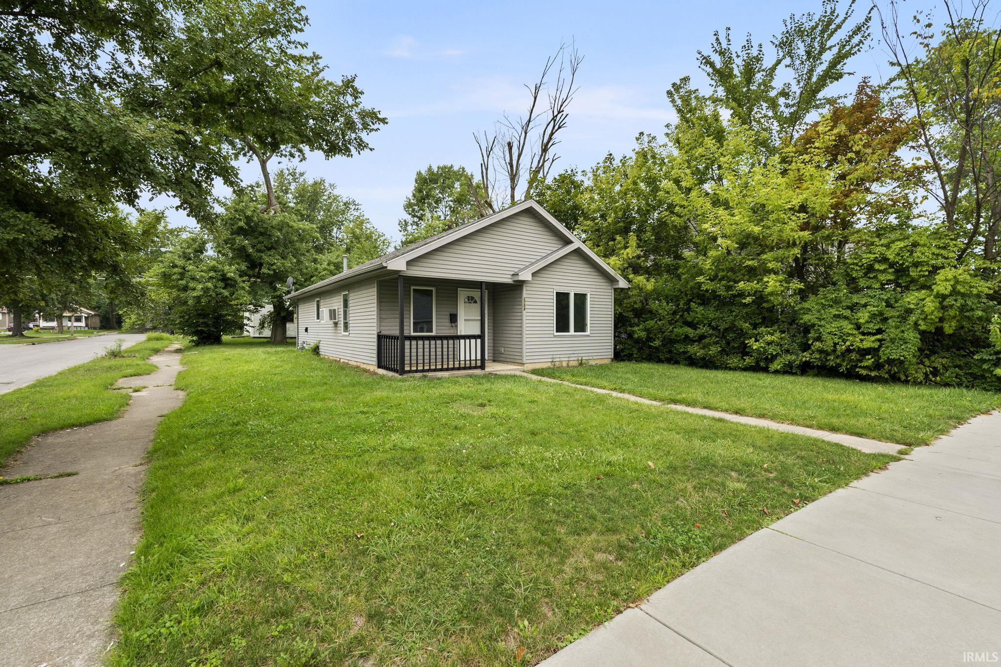 Photo 5 of 2758 Abbott Street