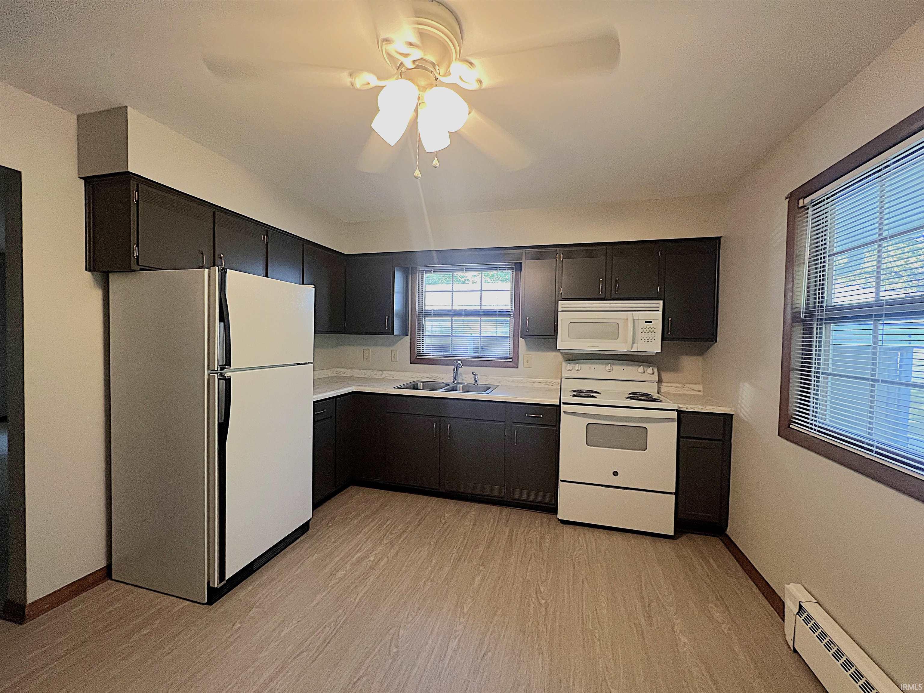 Photo 4 of 5121 Ardmore Avenue