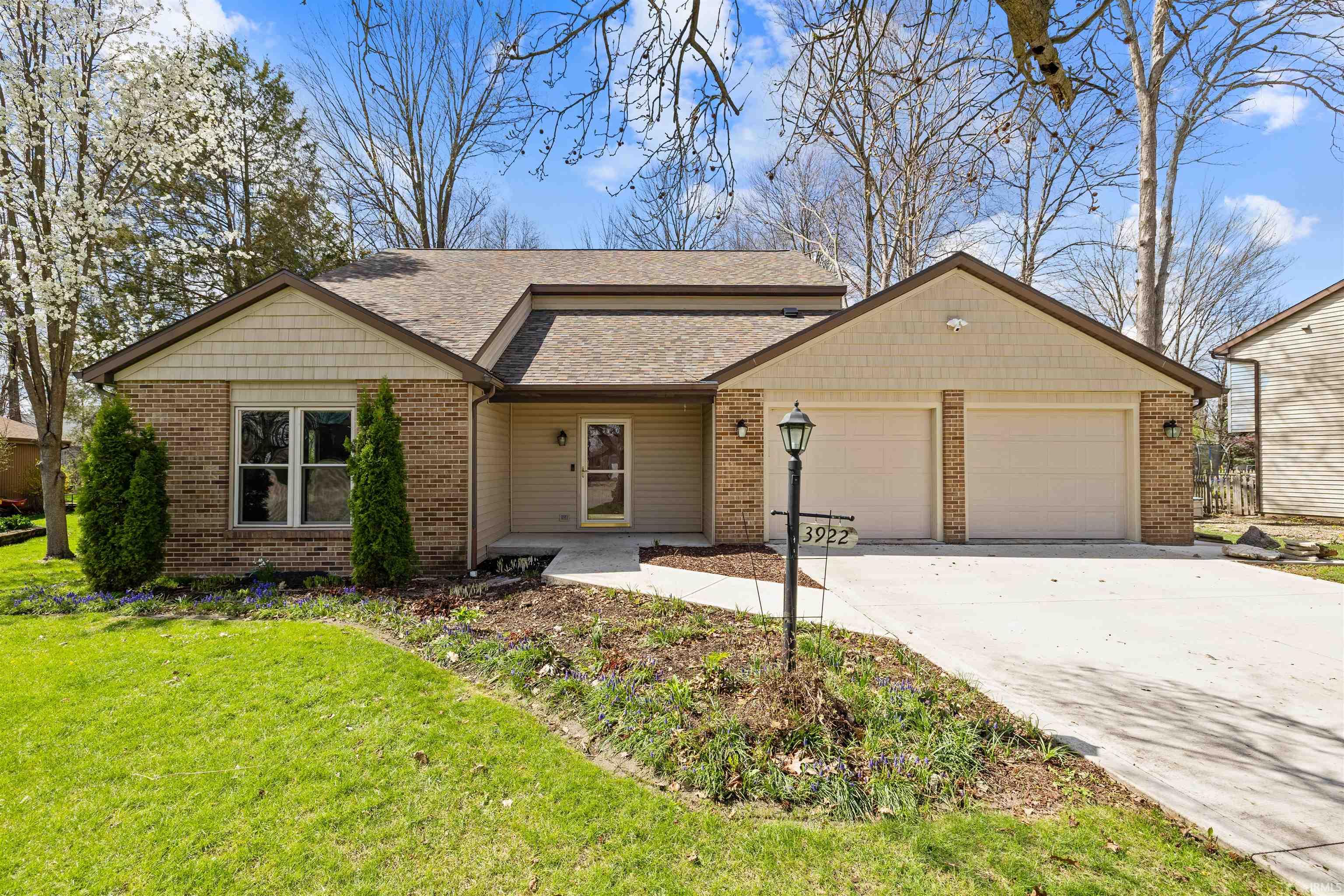 Photo 2 of 3922 Scarborough Drive