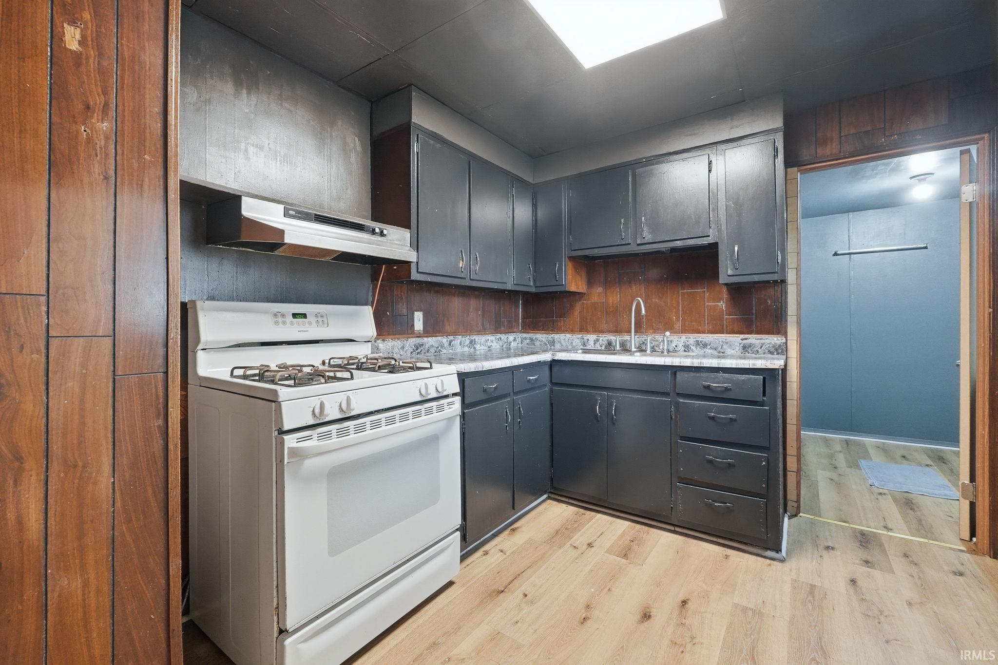 Photo 7 of 3021 Trentman Avenue